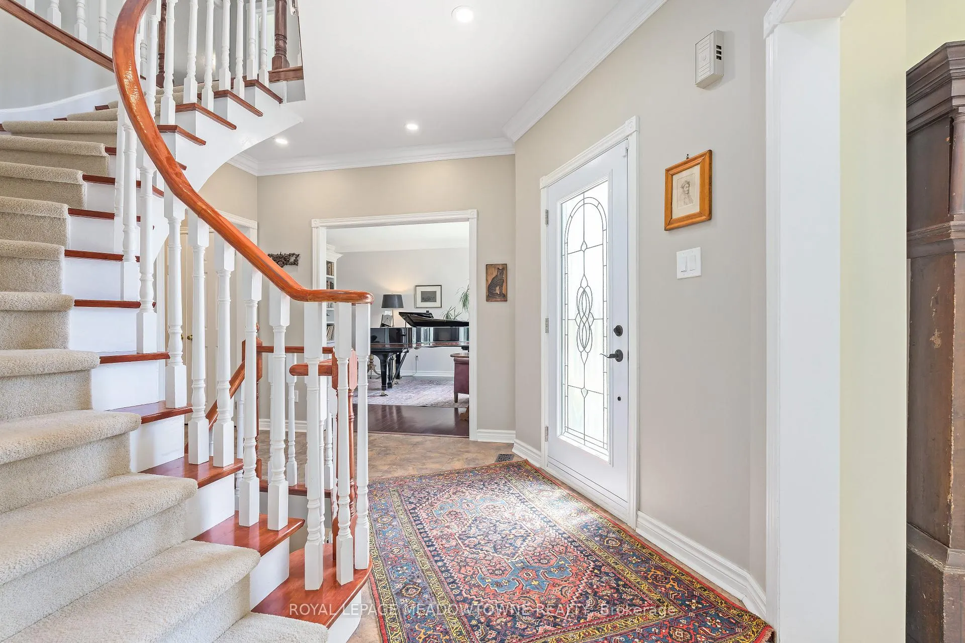 Photo 6 of 16 Oak Ridge Drive, Halton Hills, Glen Williams — HOMEH