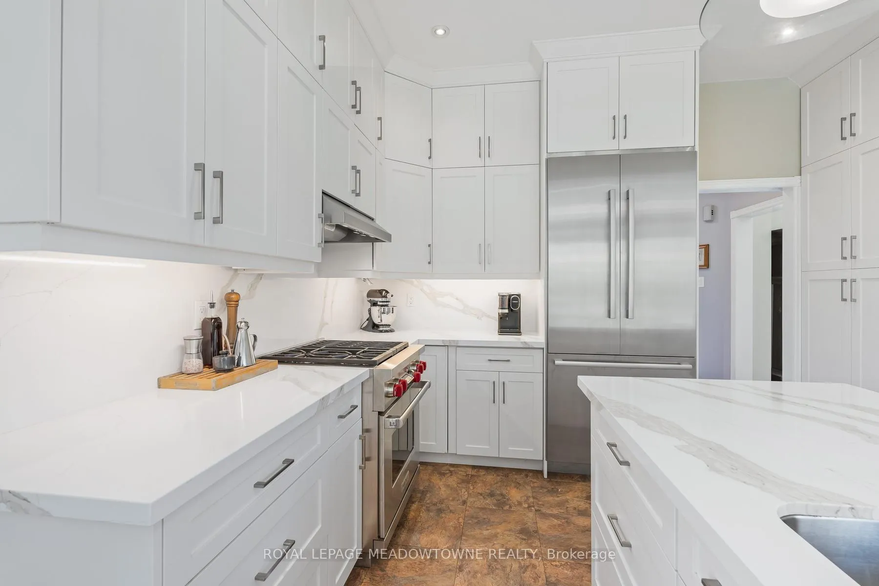 Photo 14 of 16 Oak Ridge Drive, Halton Hills, Glen Williams — HOMEH