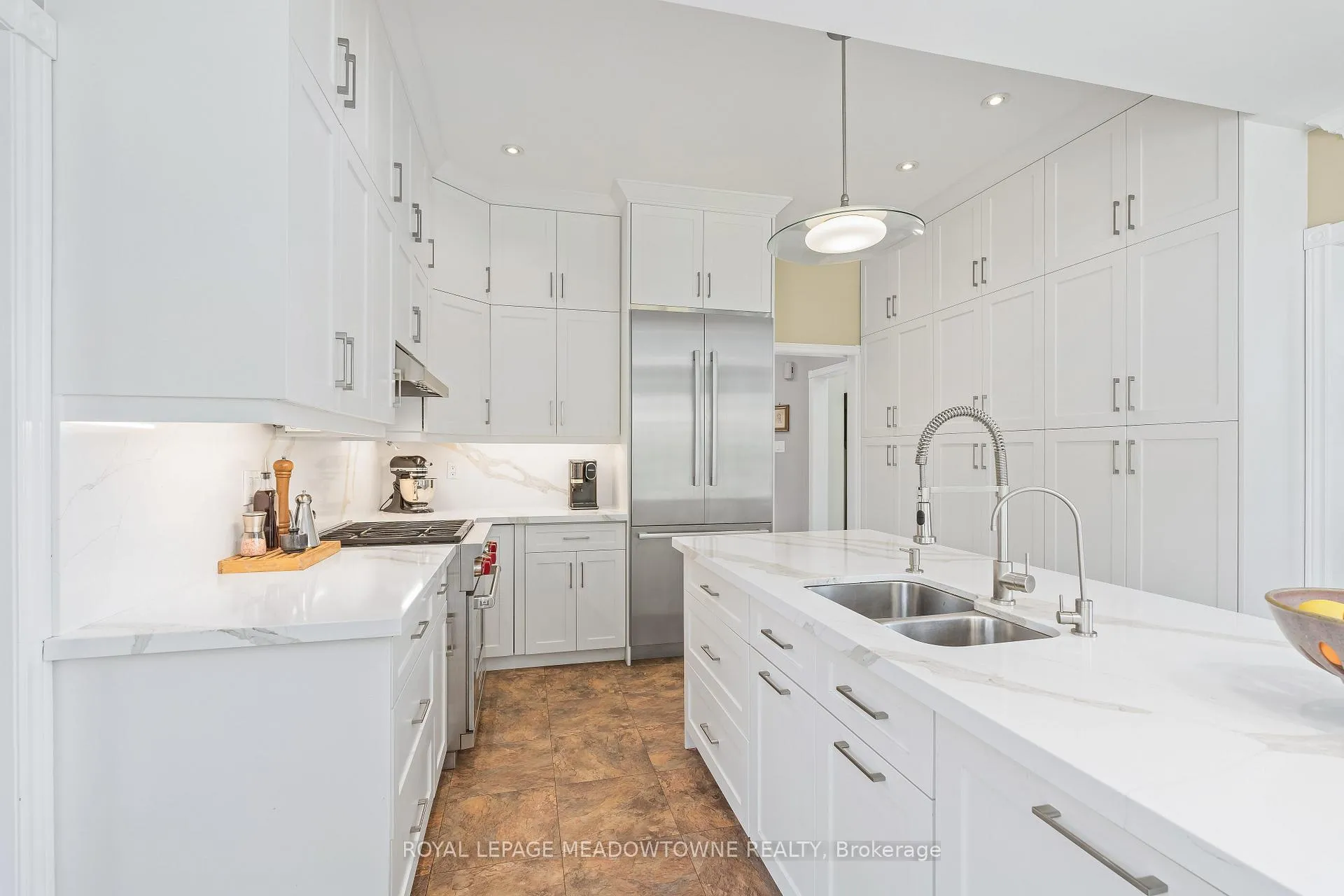 Photo 15 of 16 Oak Ridge Drive, Halton Hills, Glen Williams — HOMEH
