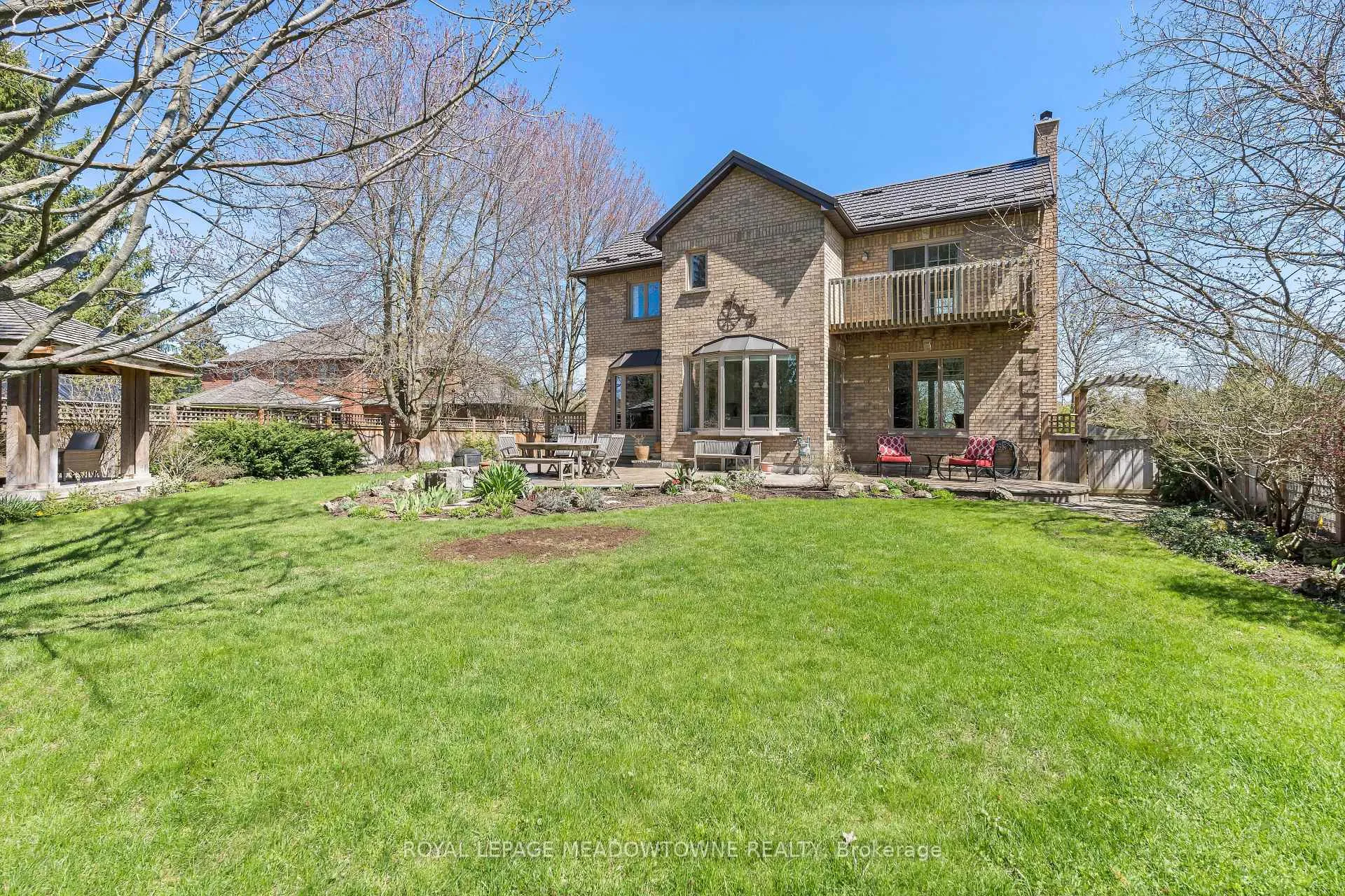 Photo 50 of 16 Oak Ridge Drive, Halton Hills, Glen Williams — HOMEH