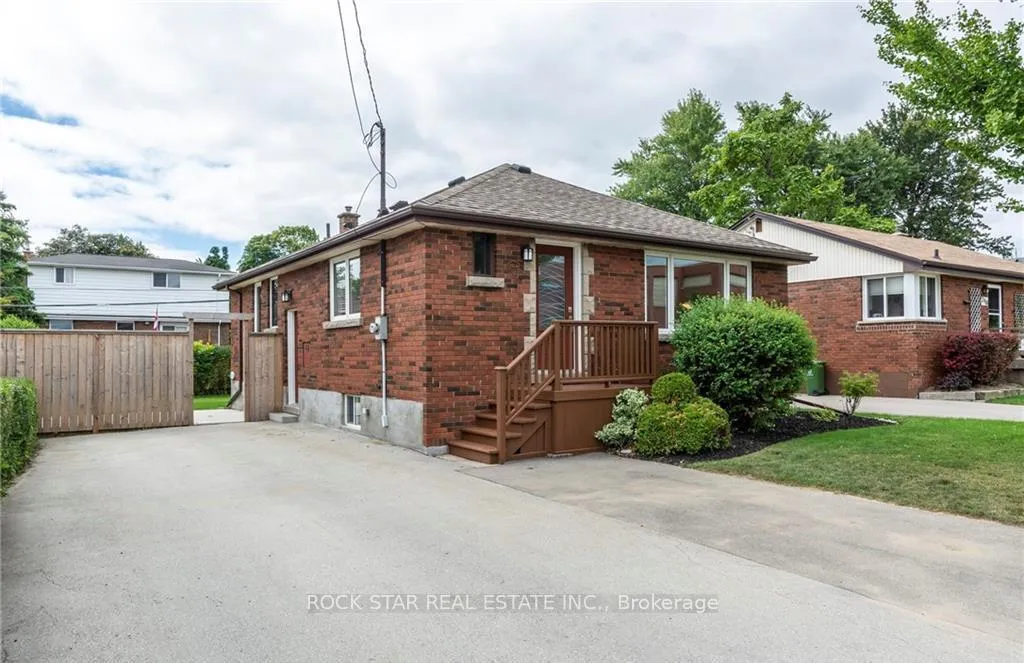 Photo 2 of 292 South Bend Road E, Hamilton, Hill Park — HOMEH