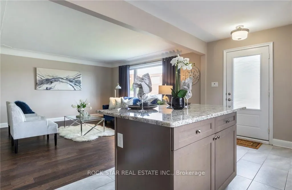 Photo 10 of 292 South Bend Road E, Hamilton, Hill Park — HOMEH