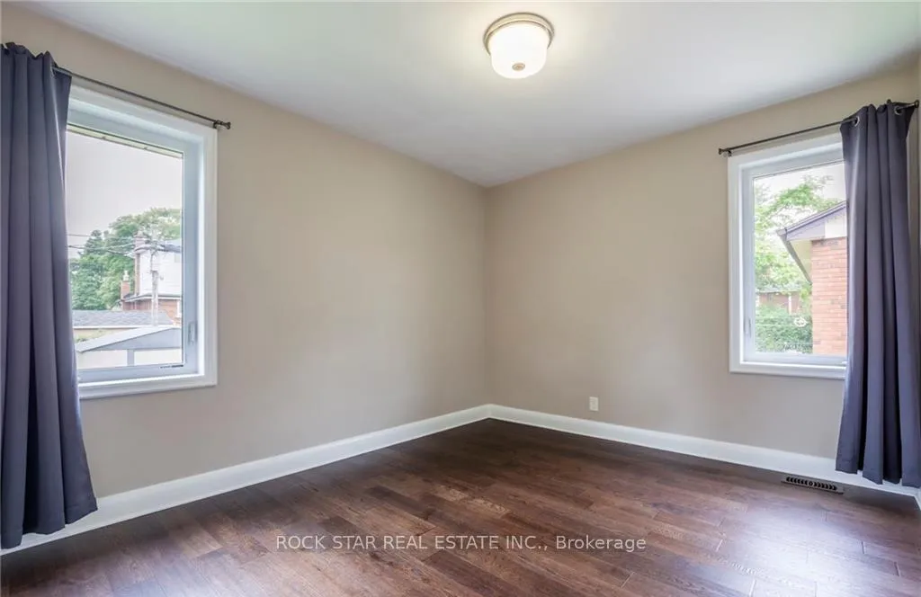 Photo 15 of 292 South Bend Road E, Hamilton, Hill Park — HOMEH