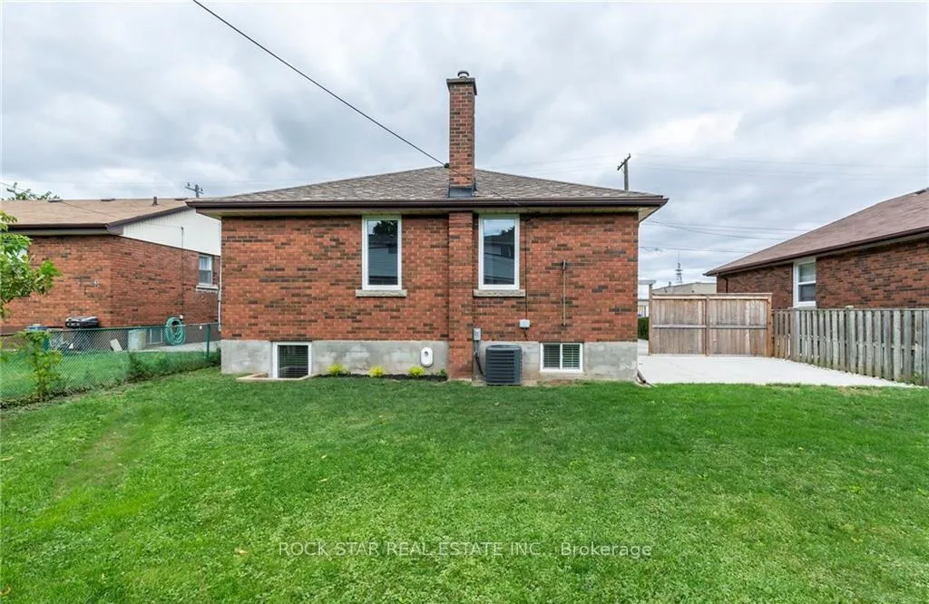 Photo 27 of 292 South Bend Road E, Hamilton, Hill Park — HOMEH