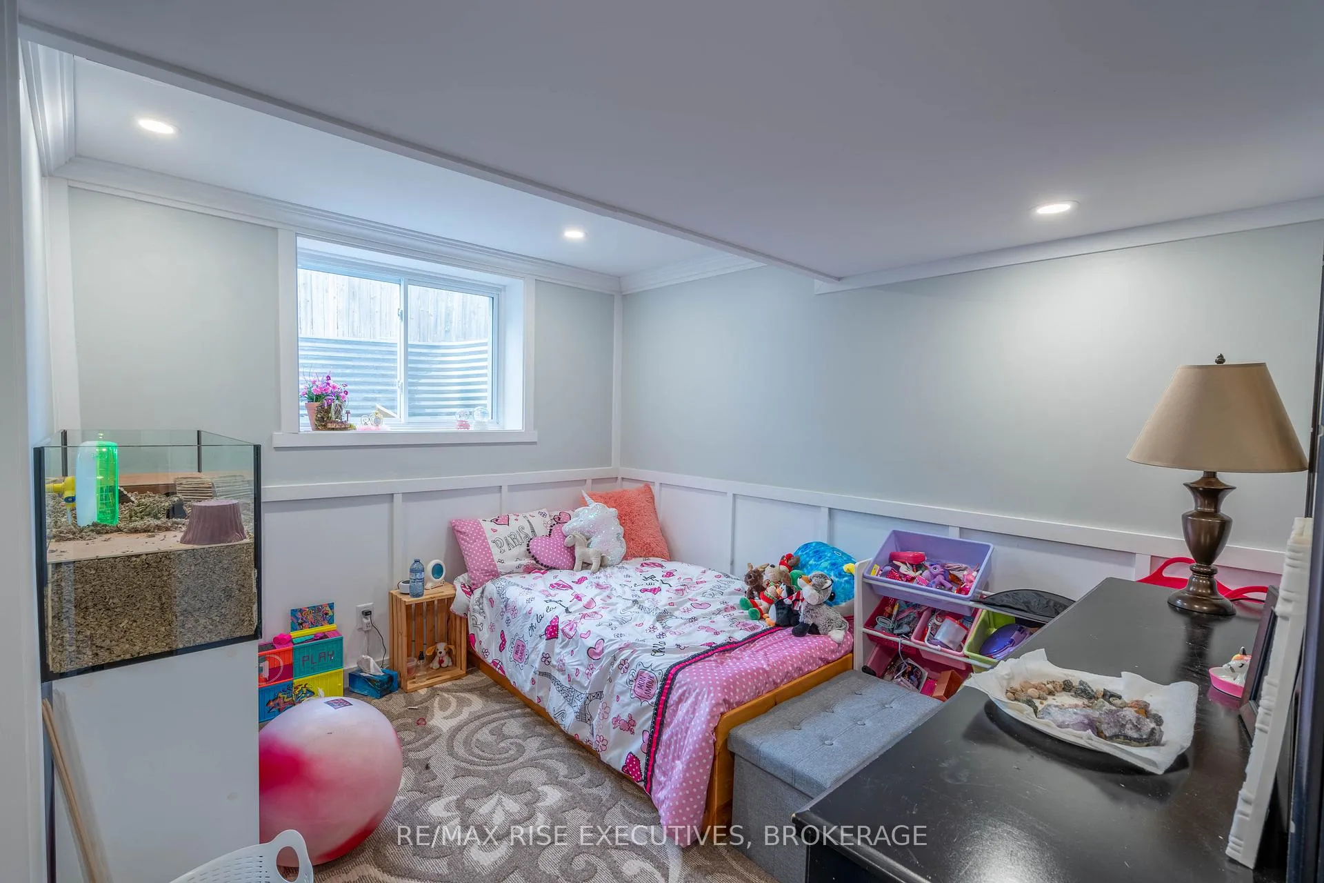 Photo 21 of 105 Aaron Place, Loyalist, Amherstview — HOMEH