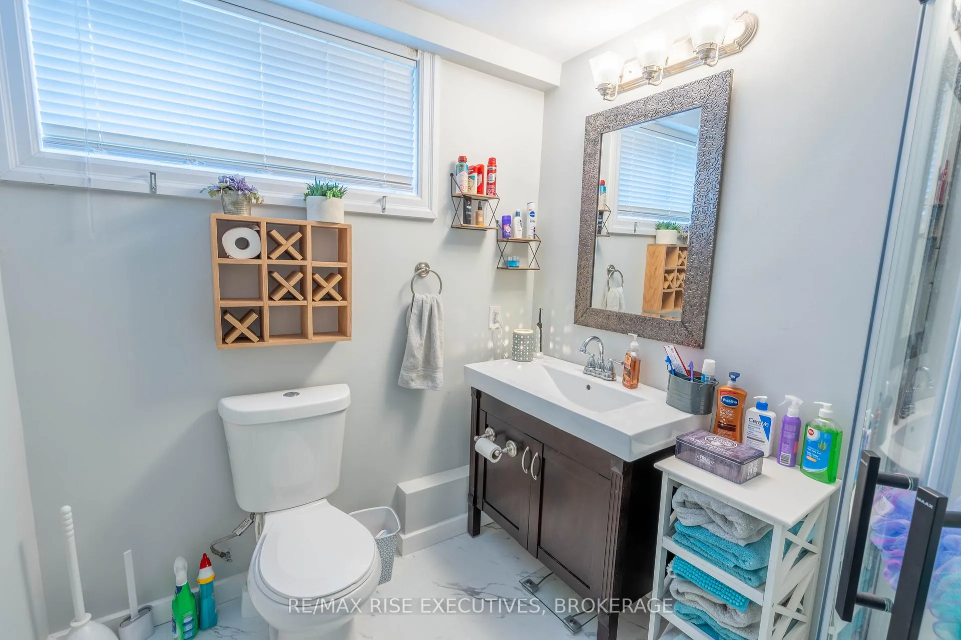 Photo 23 of 105 Aaron Place, Loyalist, Amherstview — HOMEH