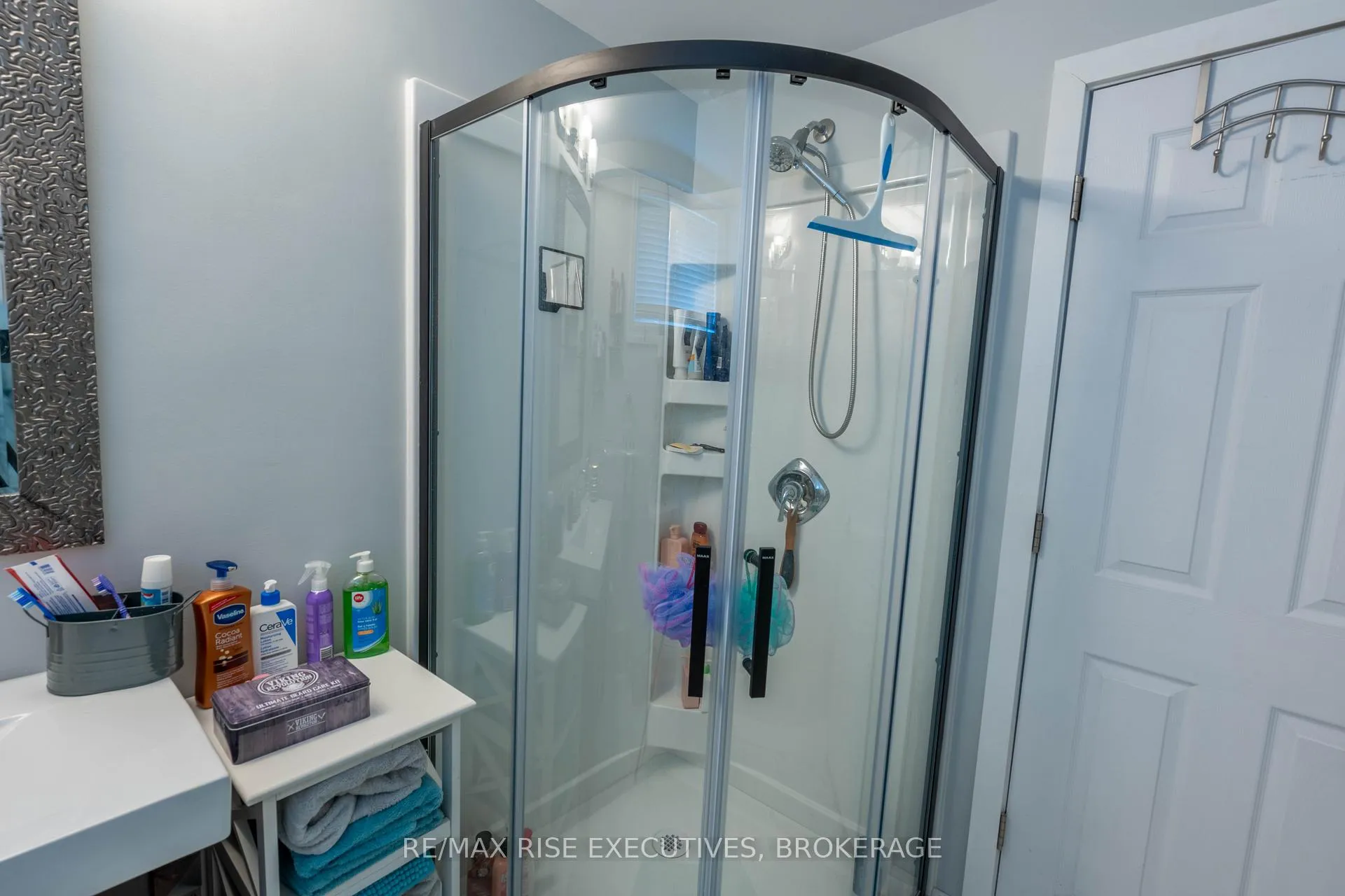 Photo 24 of 105 Aaron Place, Loyalist, Amherstview — HOMEH
