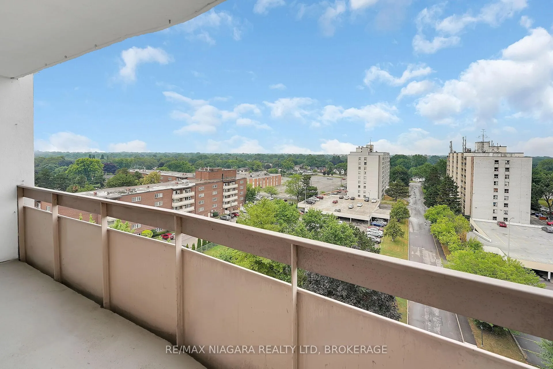 Photo 11 of Unit 1003, 365 Geneva Street, St. Catharines, Fairview — HOMEH
