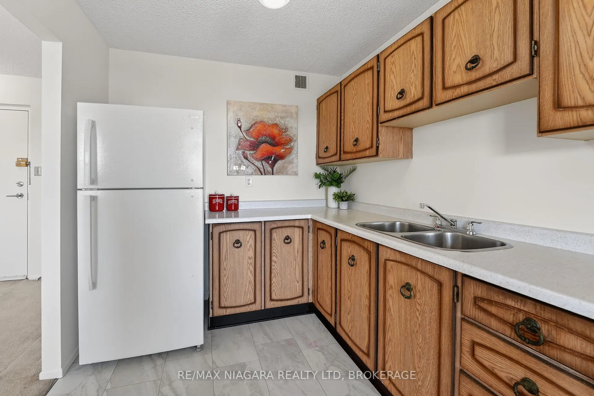 Photo 16 of Unit 1003, 365 Geneva Street, St. Catharines, Fairview — HOMEH