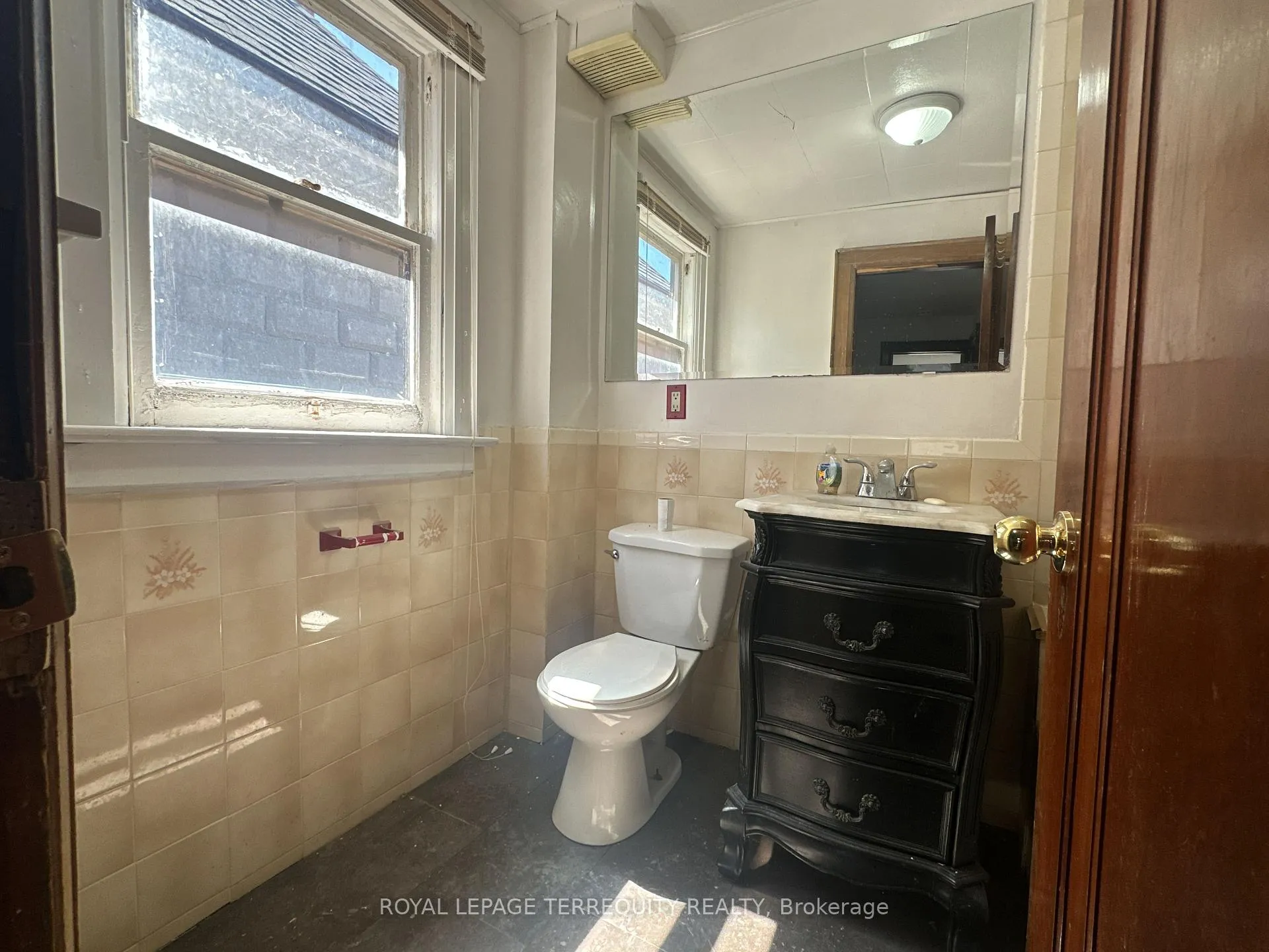 Photo 8 of 80 Eldon Avenue, Toronto, Crescent Town — HOMEH