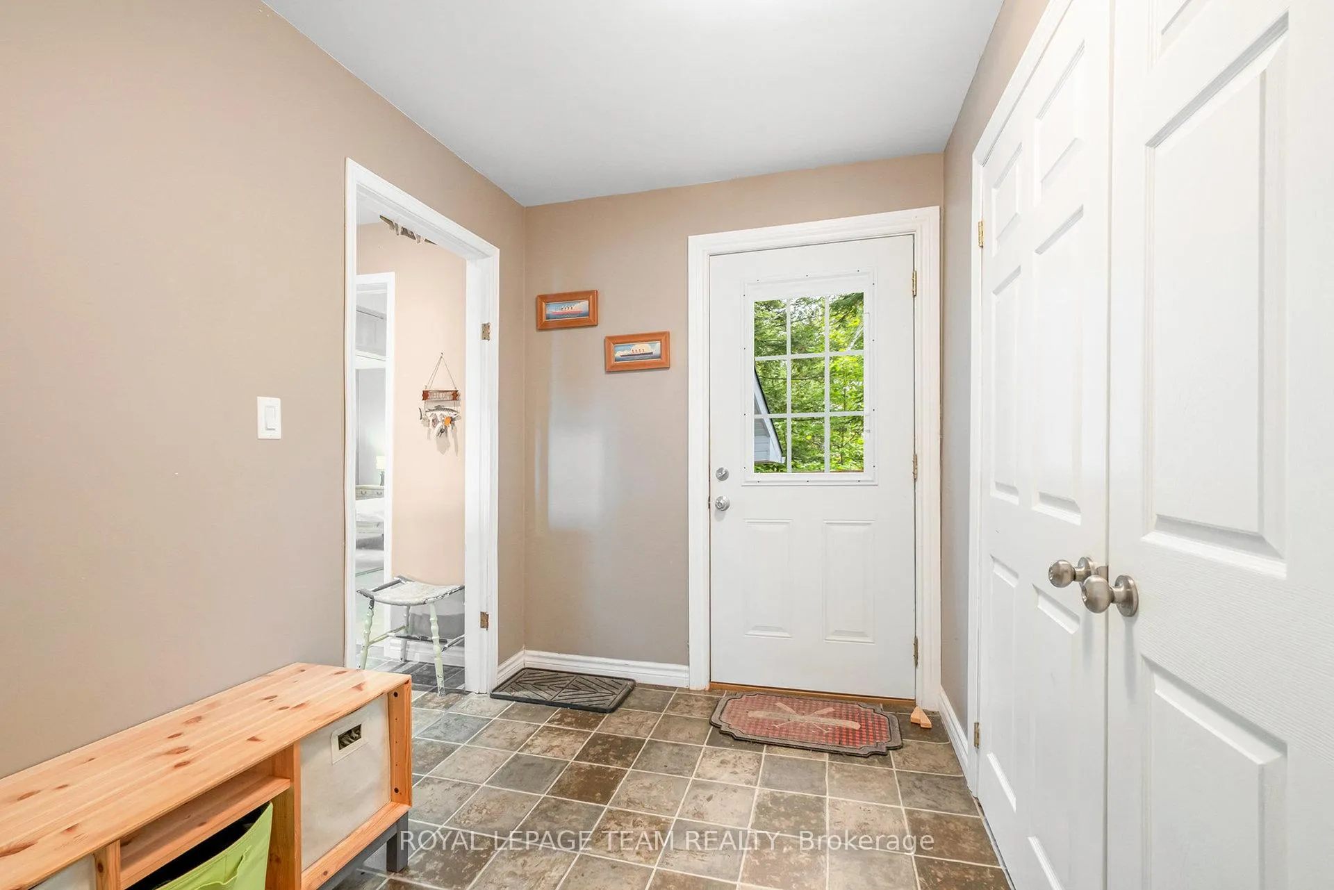 Photo 4 of 18 O9 Road, Rideau Lakes, Rideau Lakes (South Elmsley) Twp — HOMEH