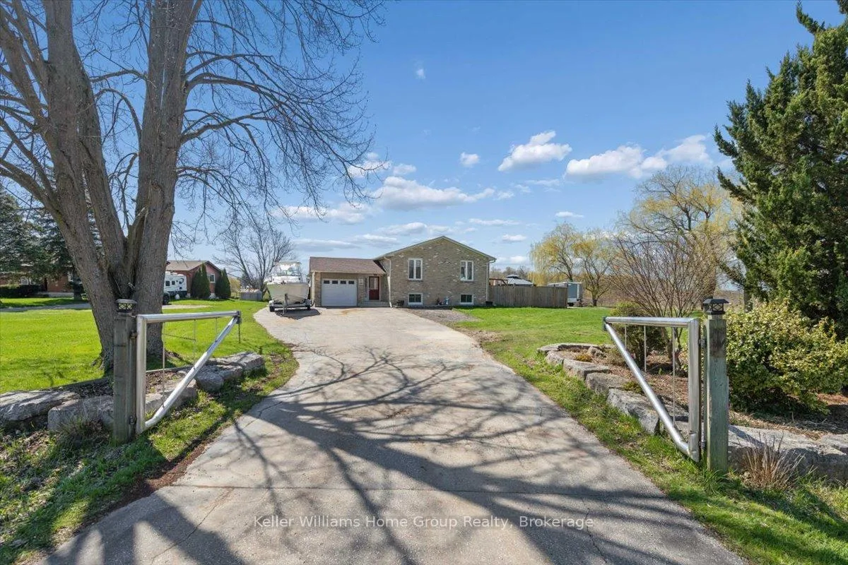 Photo 1 of 1211 Old 8 Highway, Hamilton, Rural Flamborough — HOMEH