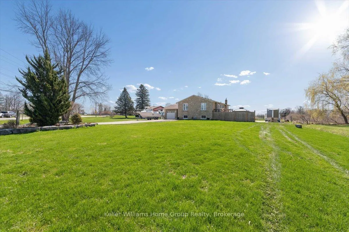 Photo 3 of 1211 Old 8 Highway, Hamilton, Rural Flamborough — HOMEH