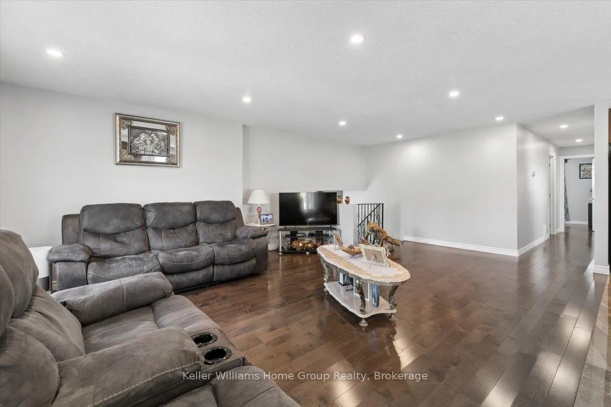 Photo 11 of 1211 Old 8 Highway, Hamilton, Rural Flamborough — HOMEH