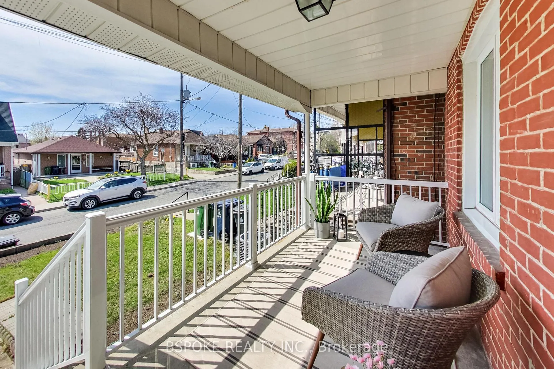 Photo 4 of 317 Boon Avenue N, Toronto, Caledonia-Fairbank — HOMEH