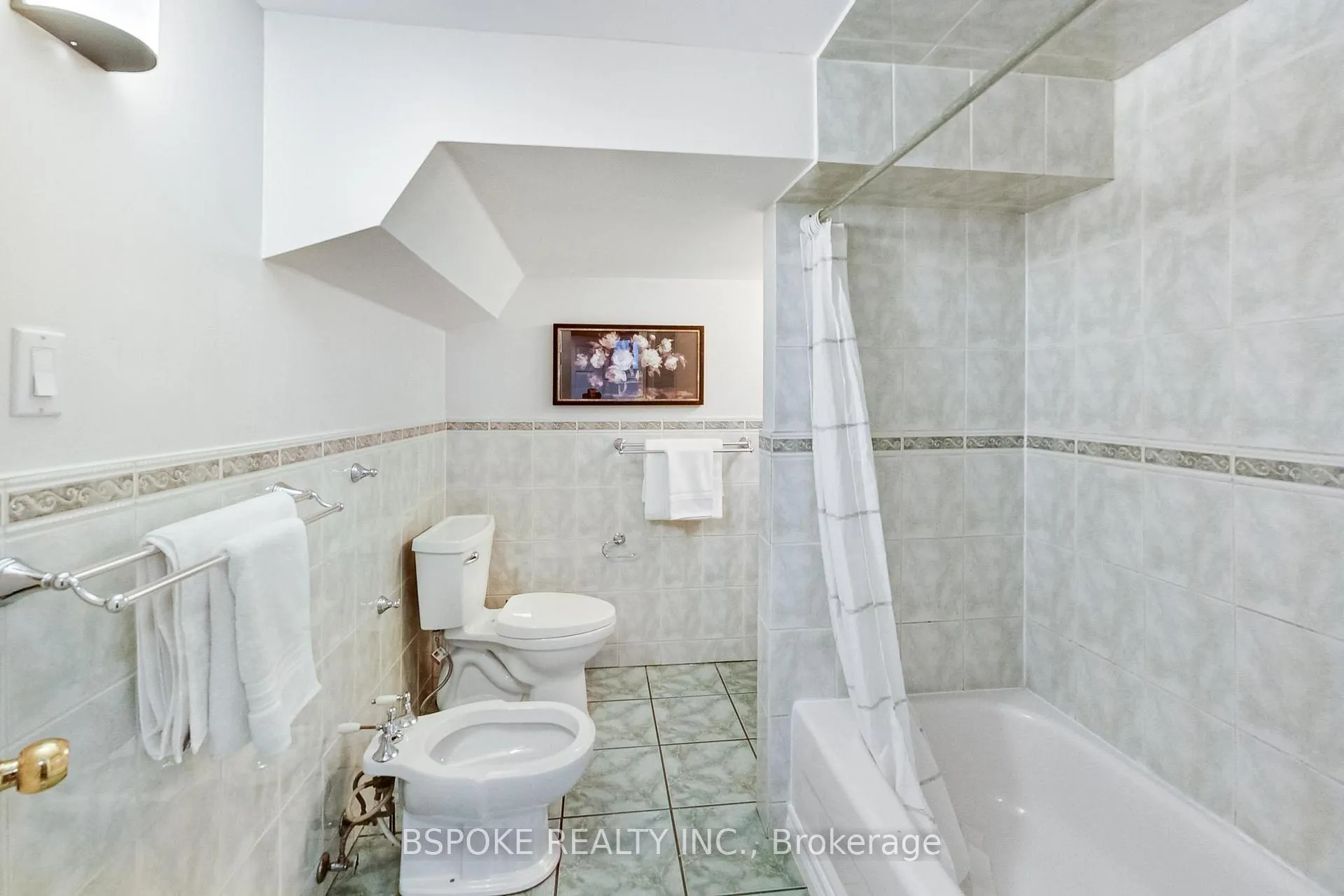 Photo 24 of 317 Boon Avenue N, Toronto, Caledonia-Fairbank — HOMEH
