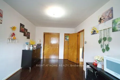 Photo 4 of 73 Buckland Road, North York, Glenfield-Jane Heights — HOMEH