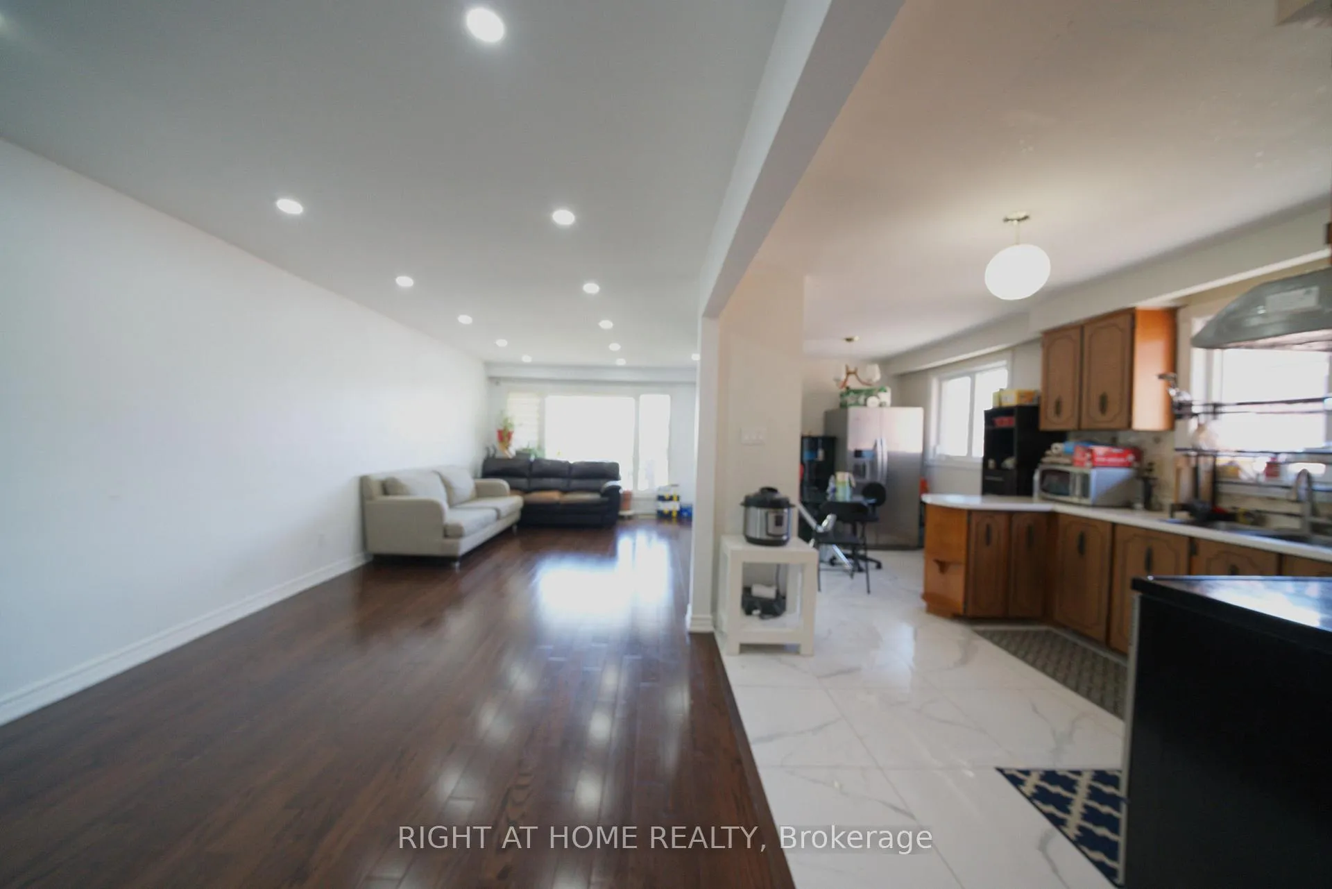 Photo 6 of 73 Buckland Road, North York, Glenfield-Jane Heights — HOMEH
