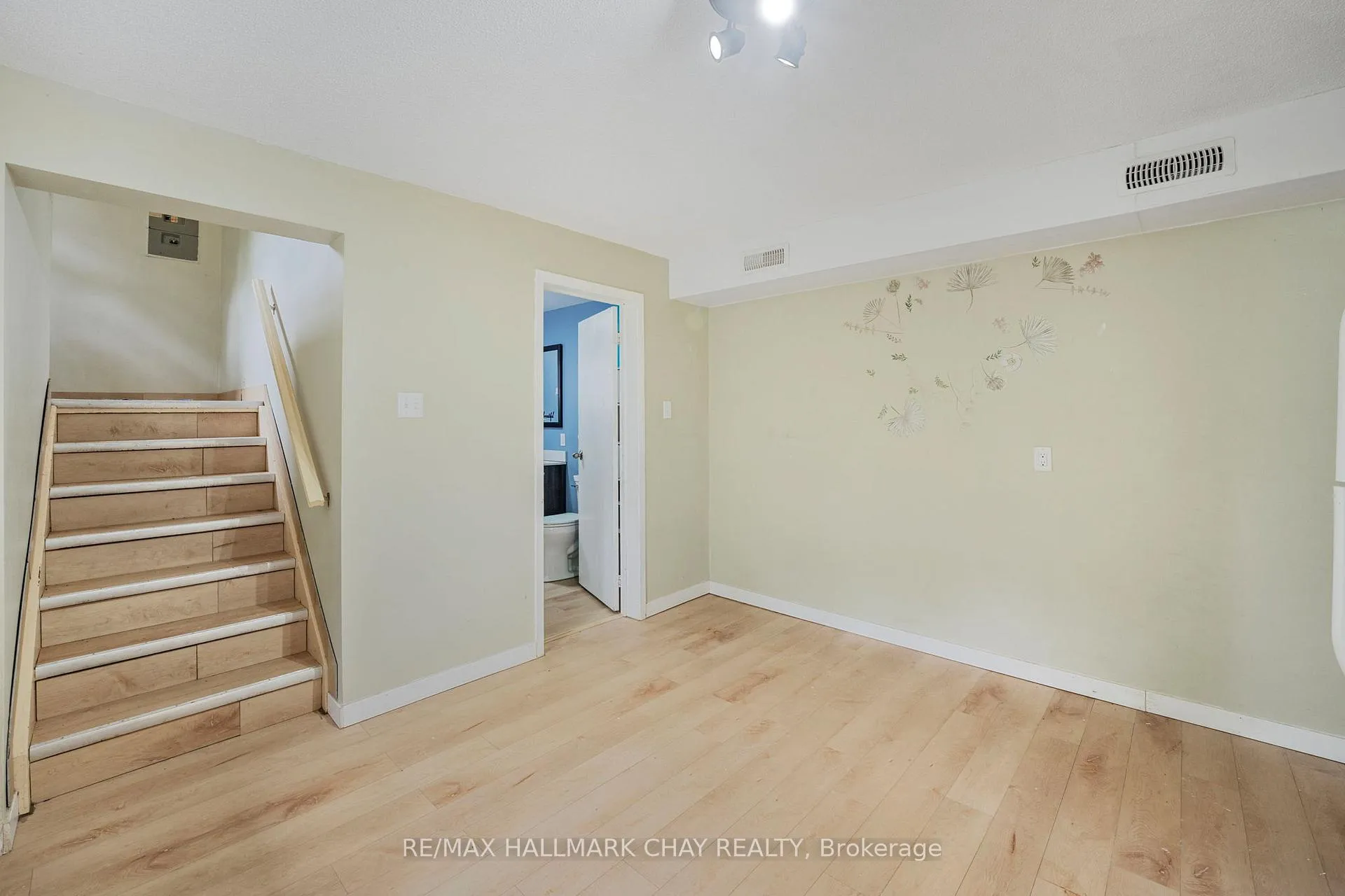 Photo 4 of Unit Lower, 66 Vents Beach Road, Tay, Victoria Harbour — HOMEH