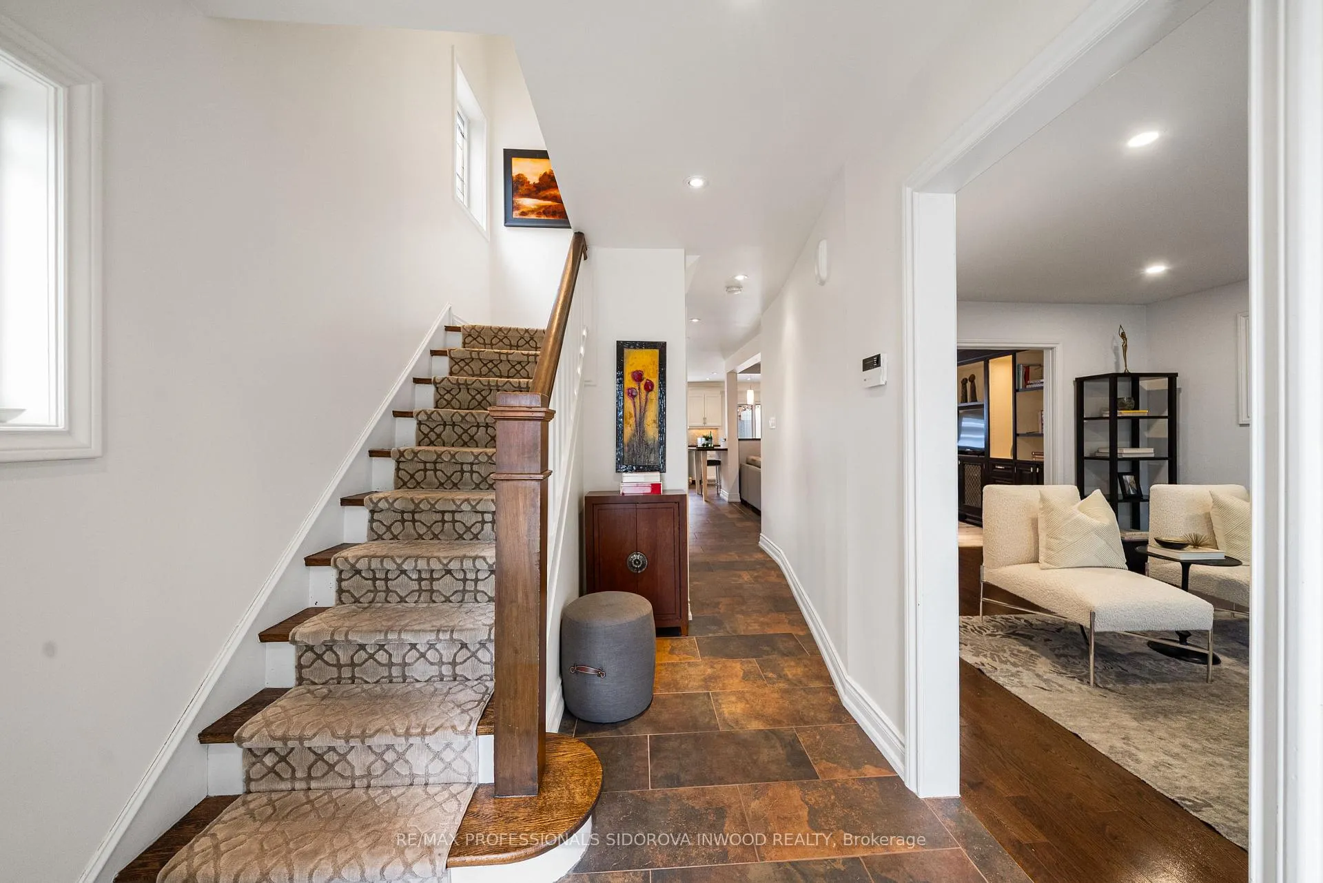 Photo 5 of 82 Mayfield Avenue, Toronto, High Park-Swansea — HOMEH