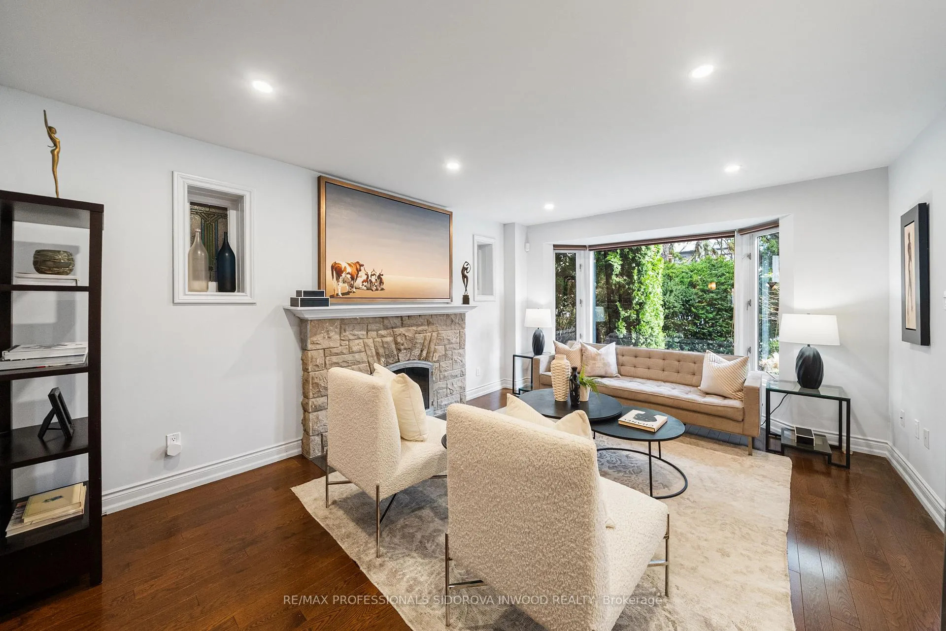 Photo 8 of 82 Mayfield Avenue, Toronto, High Park-Swansea — HOMEH