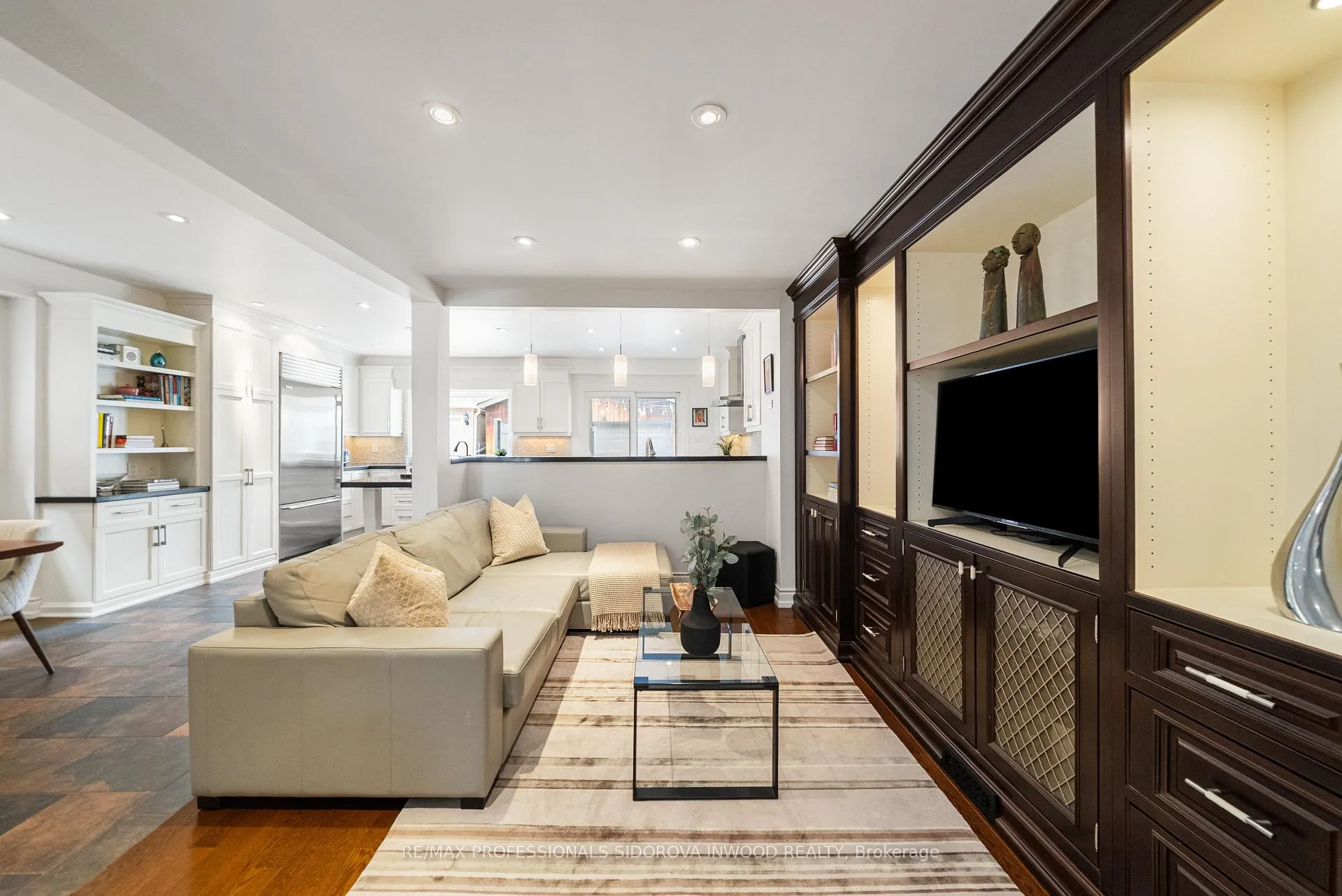 Photo 11 of 82 Mayfield Avenue, Toronto, High Park-Swansea — HOMEH