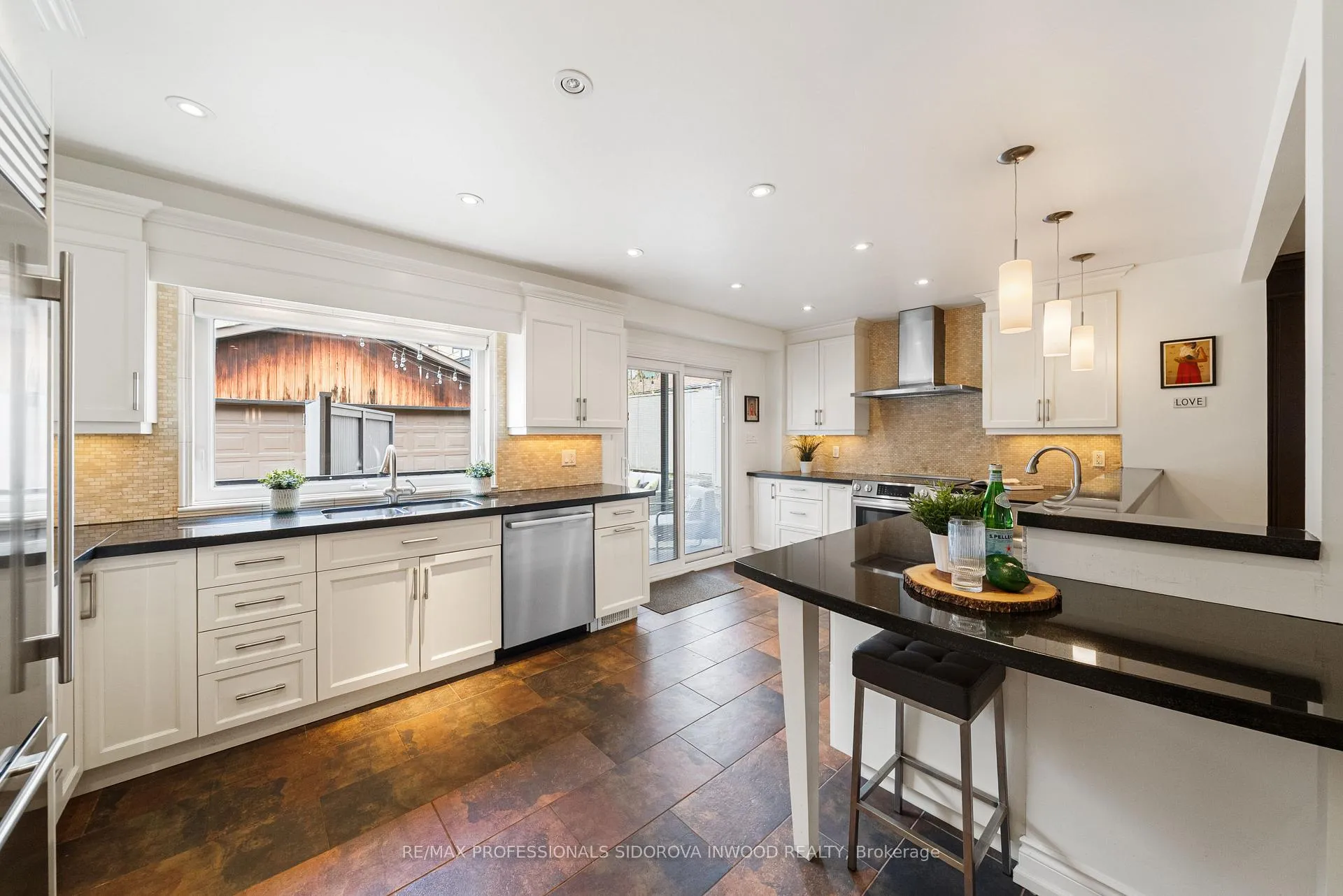 Photo 21 of 82 Mayfield Avenue, Toronto, High Park-Swansea — HOMEH