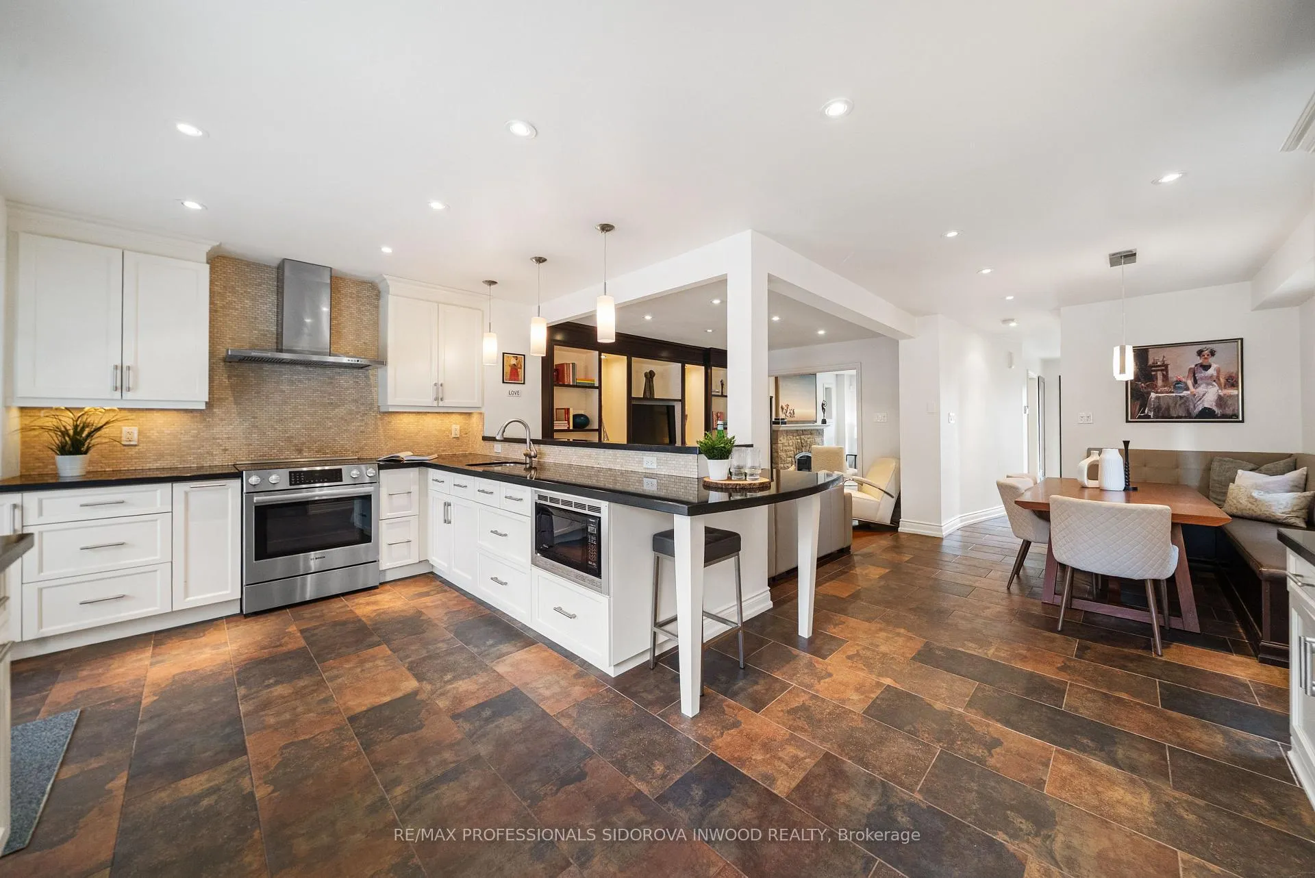 Photo 22 of 82 Mayfield Avenue, Toronto, High Park-Swansea — HOMEH
