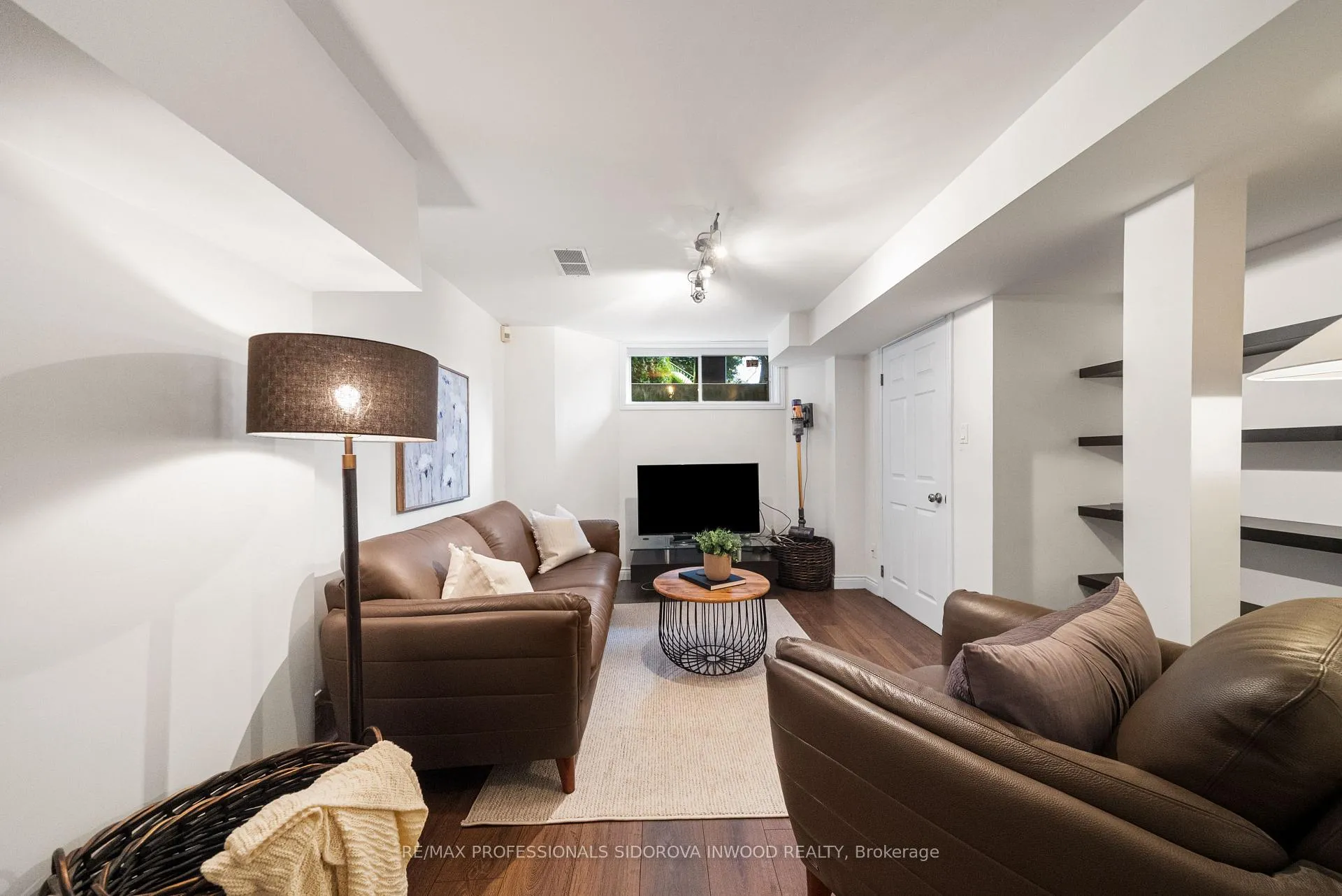 Photo 38 of 82 Mayfield Avenue, Toronto, High Park-Swansea — HOMEH