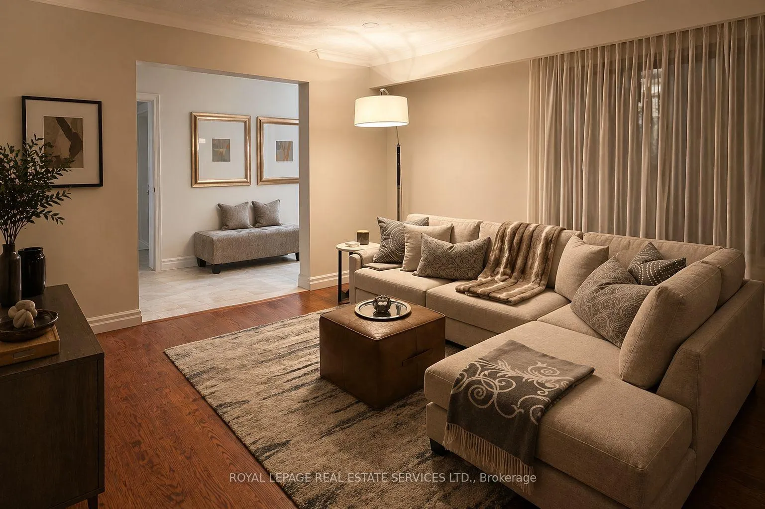 Photo 5 of 1327 Sedgewick Crescent, Oakville, Southwest — HOMEH