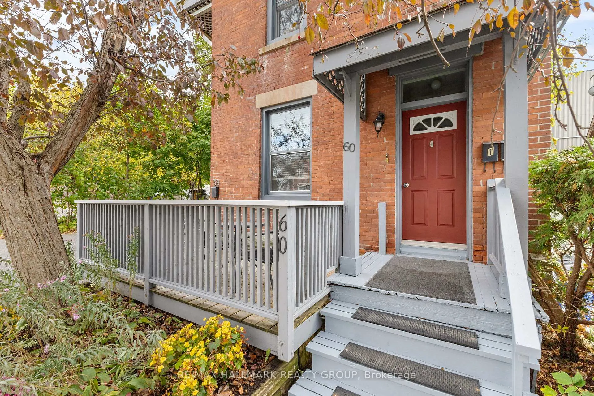 Front of 58-60 Louisa Street