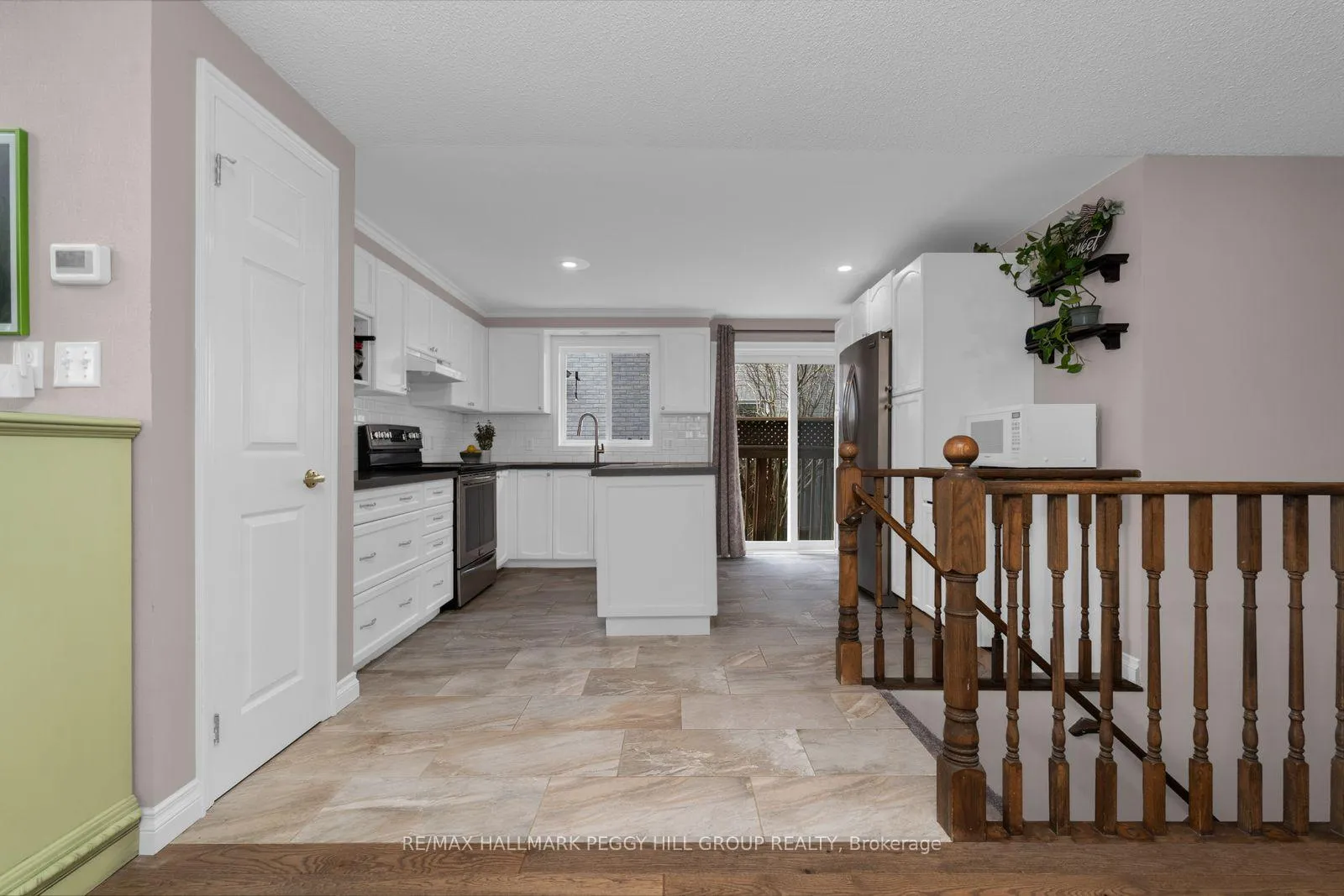 Photo 6 of 8 Holly Meadow Road, Barrie, Holly — HOMEH
