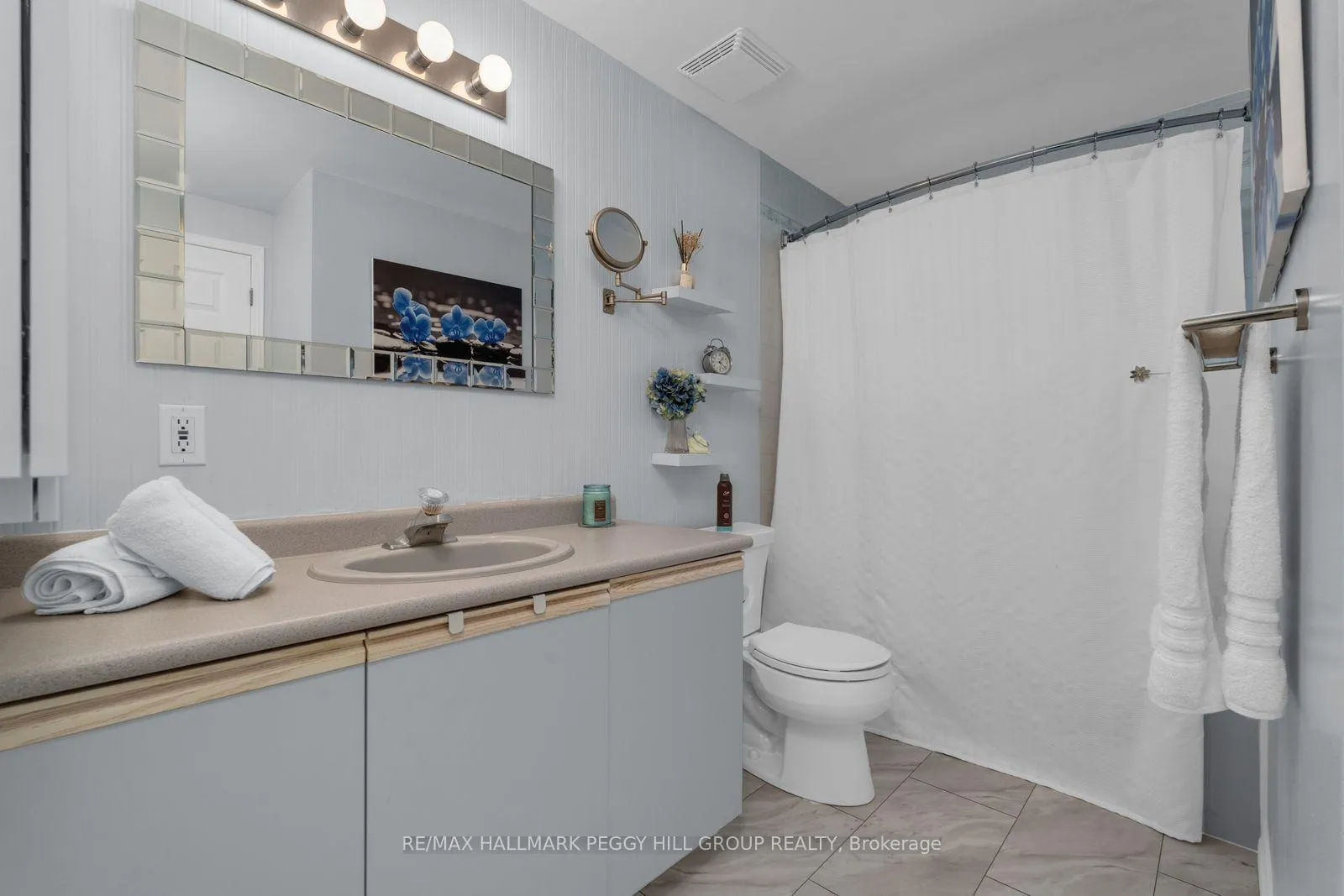 Photo 11 of 8 Holly Meadow Road, Barrie, Holly — HOMEH