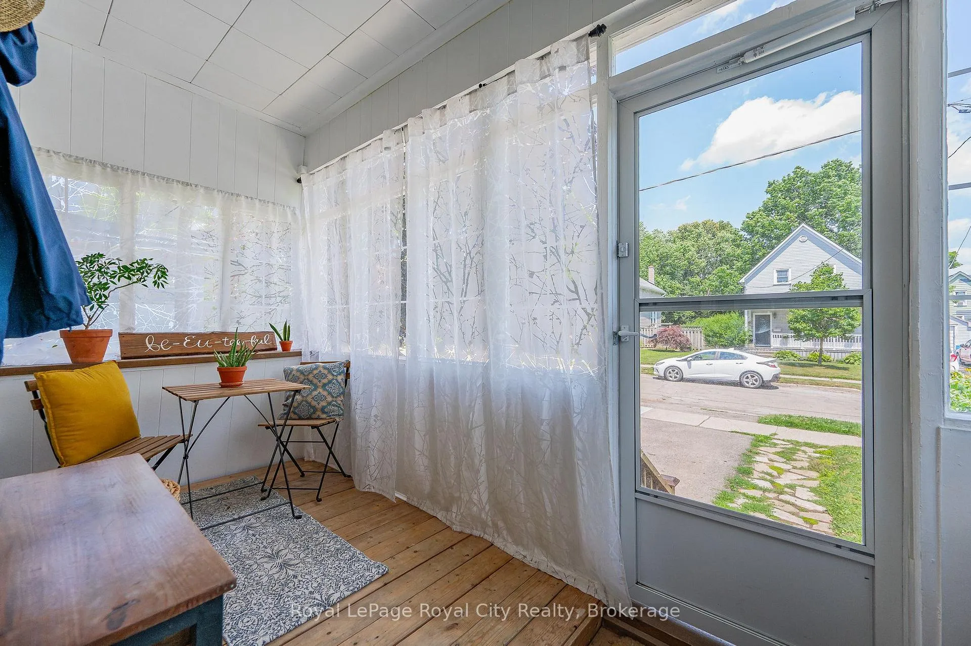 Photo 5 of 137 Perth Street, Stratford — HOMEH