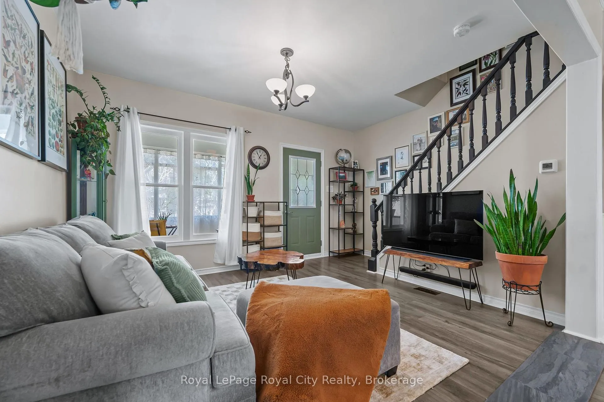 Photo 7 of 137 Perth Street, Stratford — HOMEH