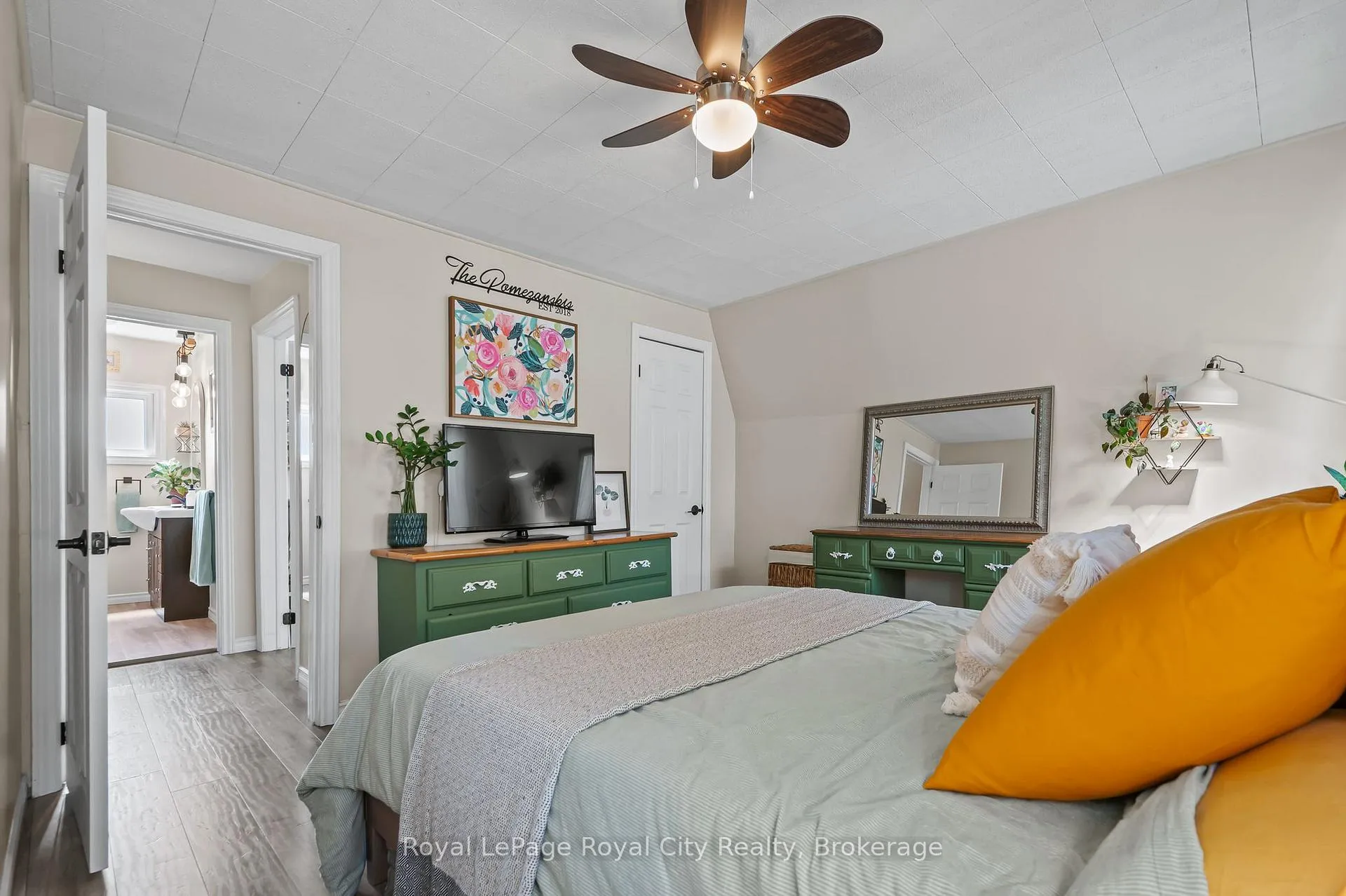 Photo 19 of 137 Perth Street, Stratford — HOMEH