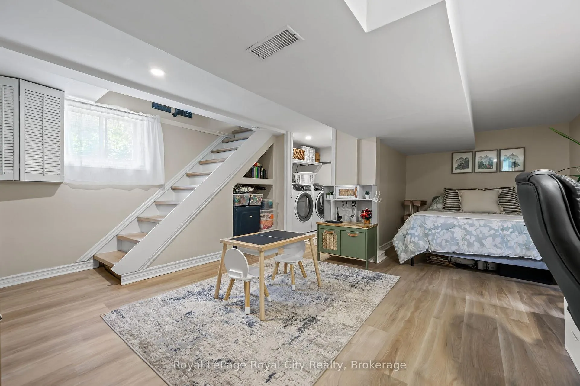 Photo 28 of 137 Perth Street, Stratford — HOMEH