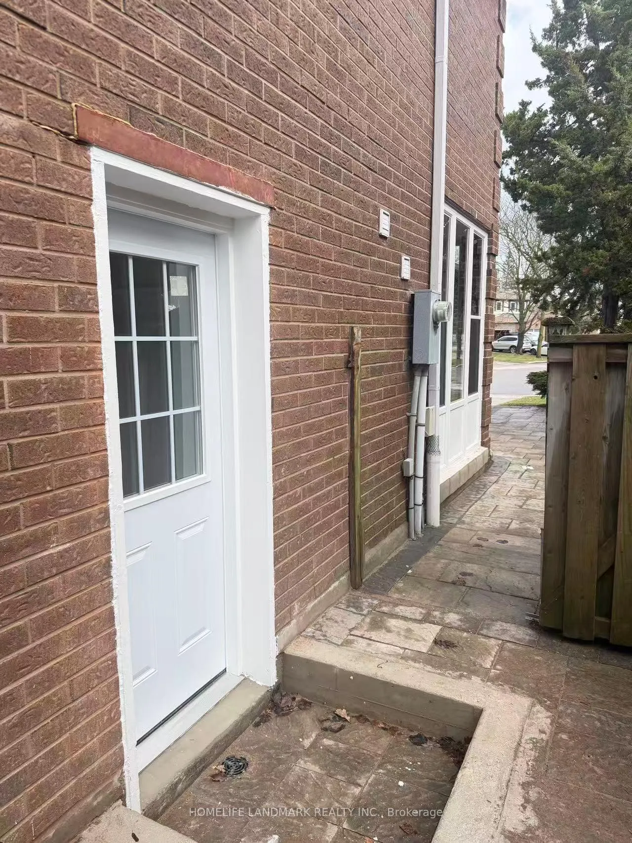 Photo 2 of 30 Marlow Crescent, Markham, Markville — HOMEH
