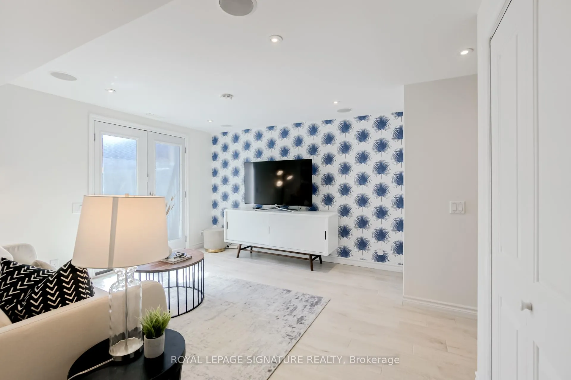 Photo 20 of 71 Roseland Drive, Etobicoke, Alderwood — HOMEH