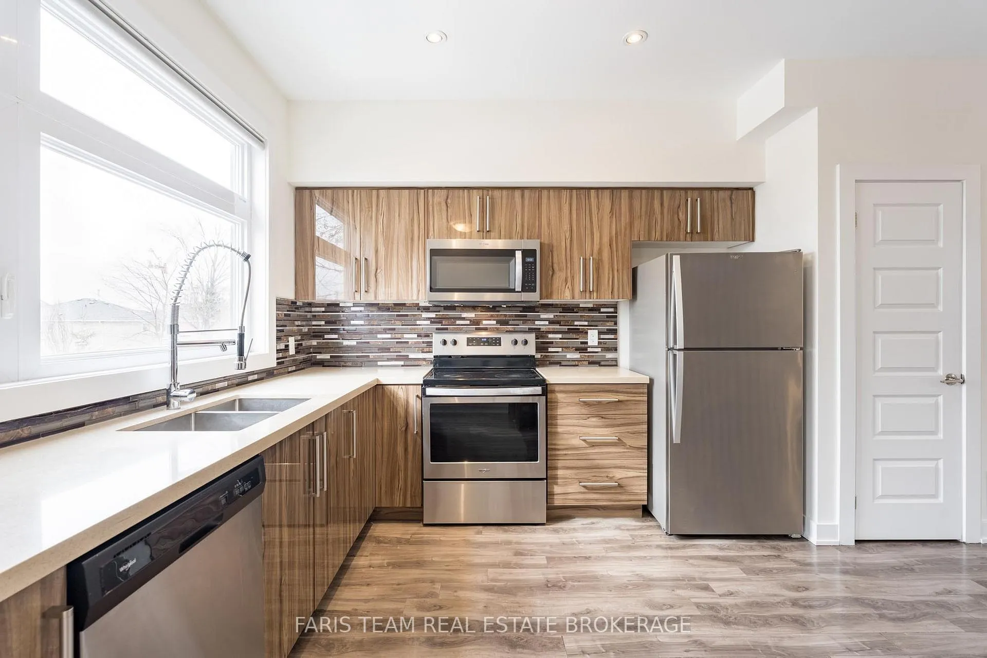 Photo 4 of Unit 52, 540 Essa Road, Barrie, Holly — HOMEH