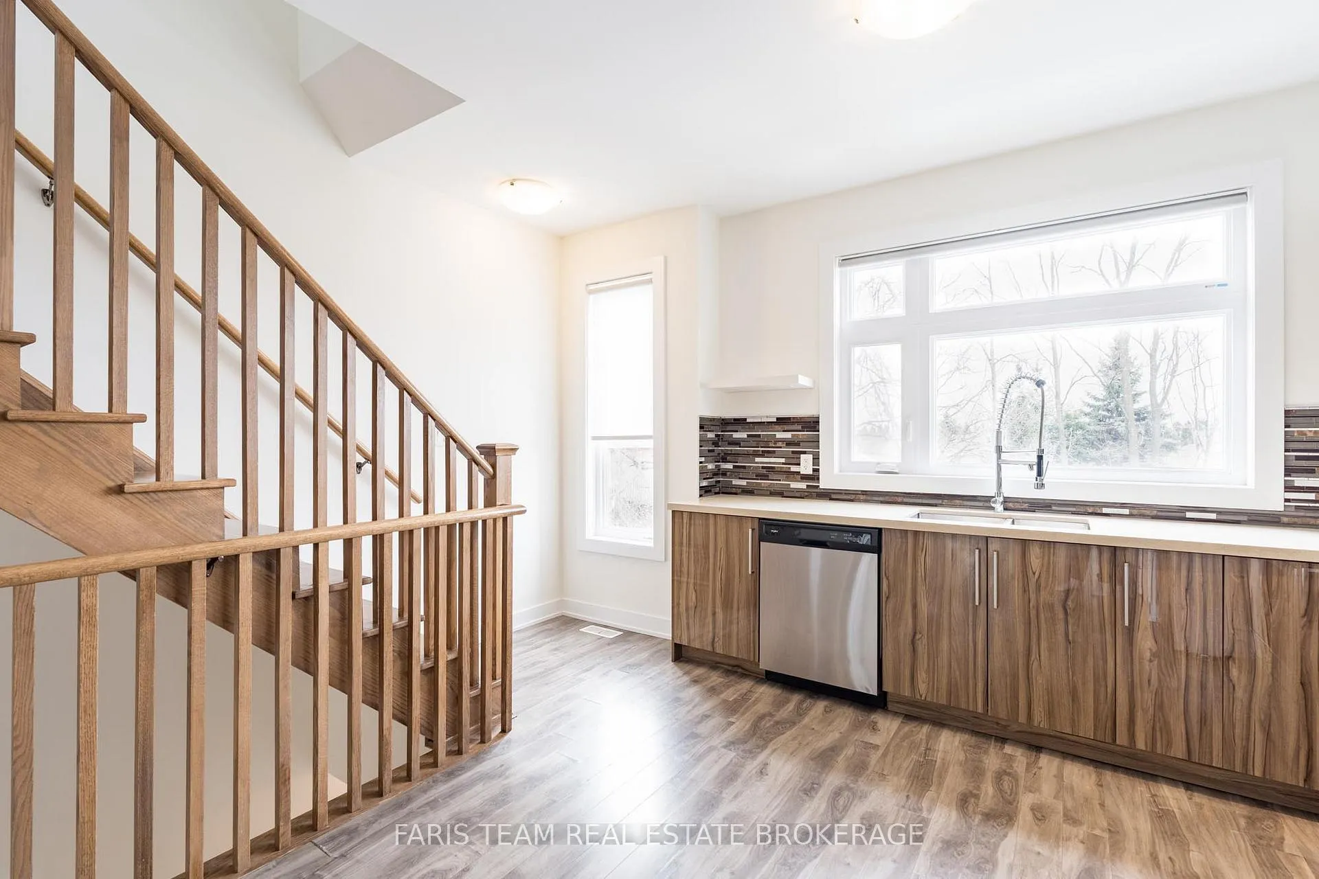Photo 5 of Unit 52, 540 Essa Road, Barrie, Holly — HOMEH