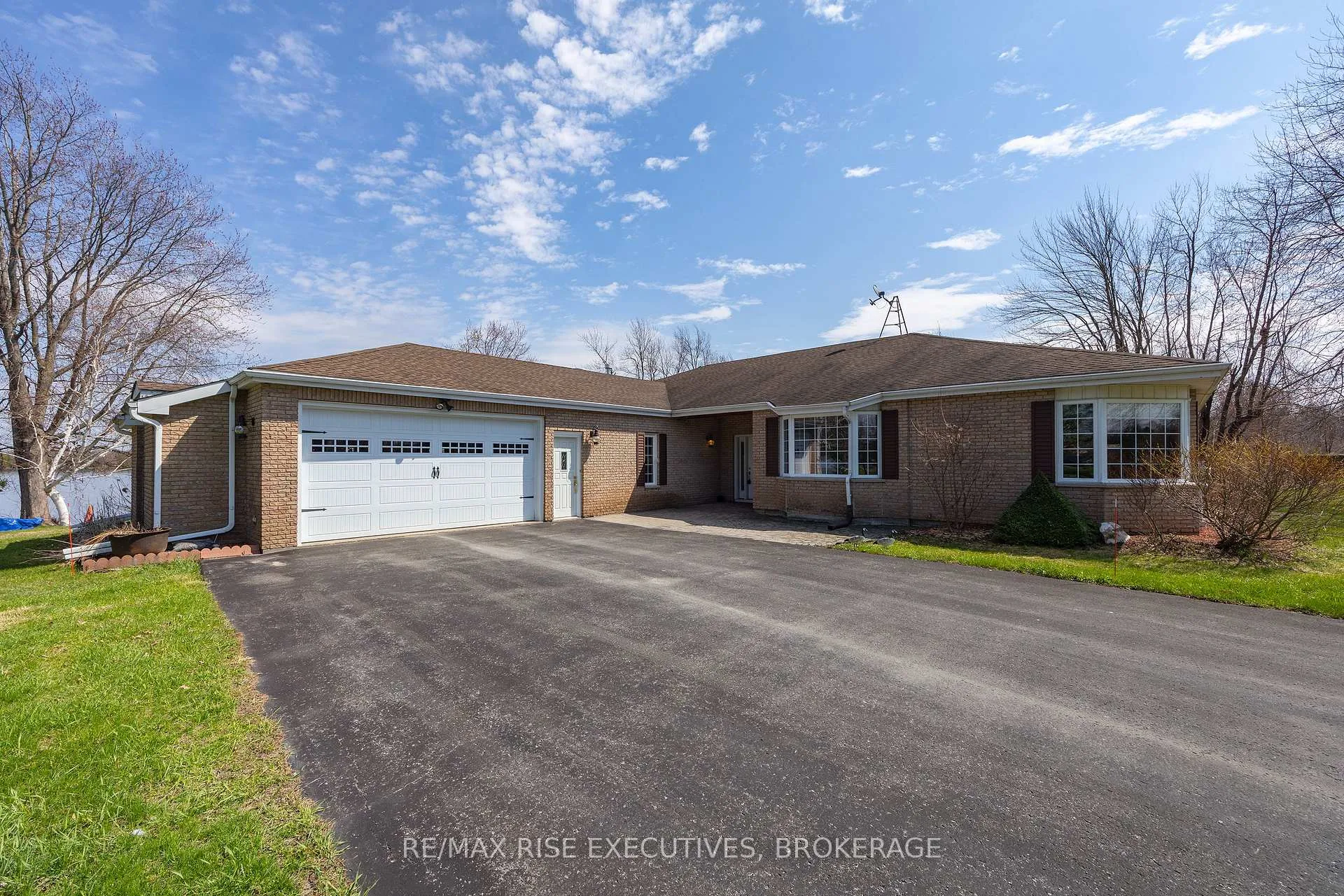 Front of 5054 Lower Round Lake Road