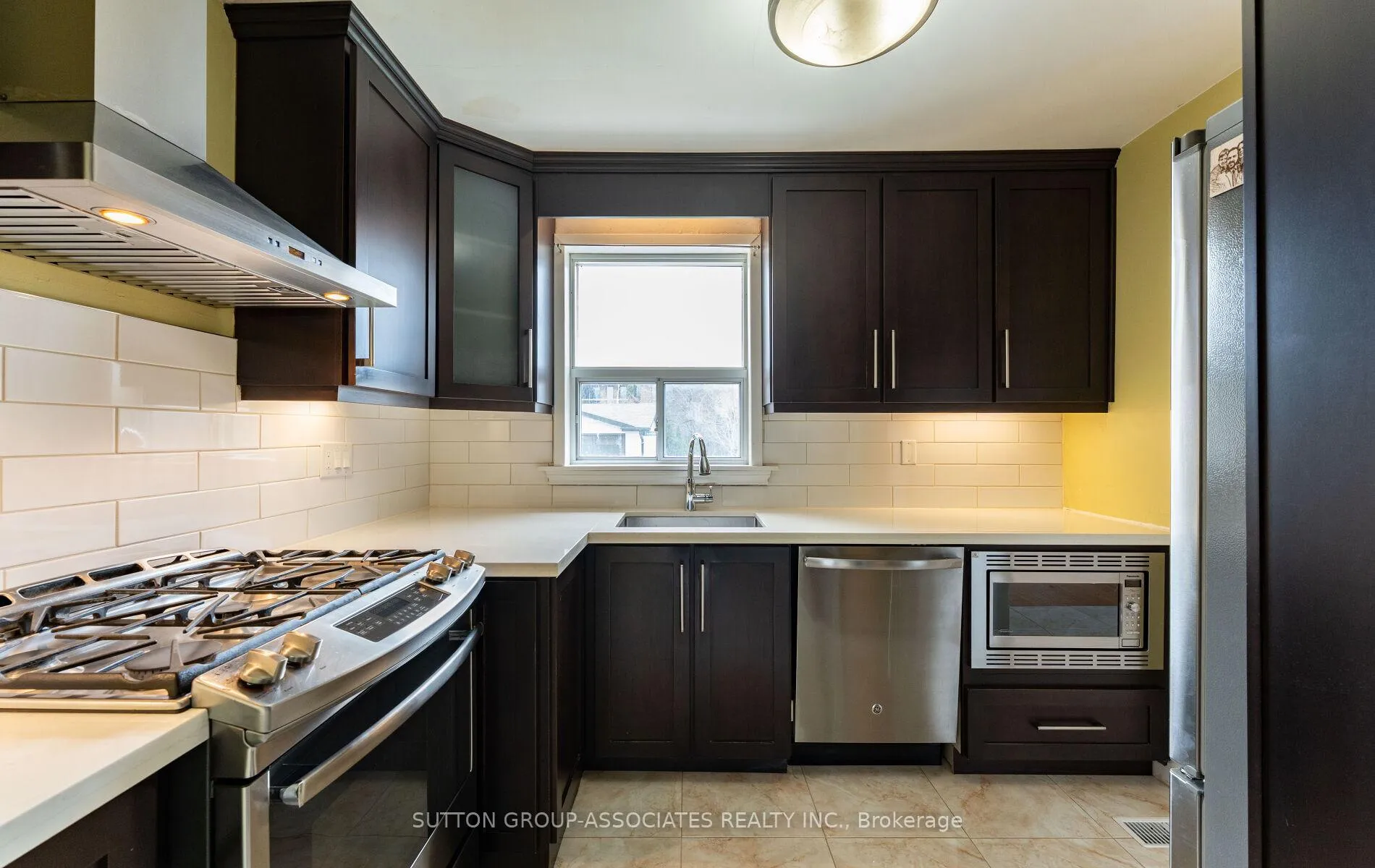Photo 10 of Unit Main Fl., 21 Deevale Road, North York, Downsview-Roding-CFB — HOMEH