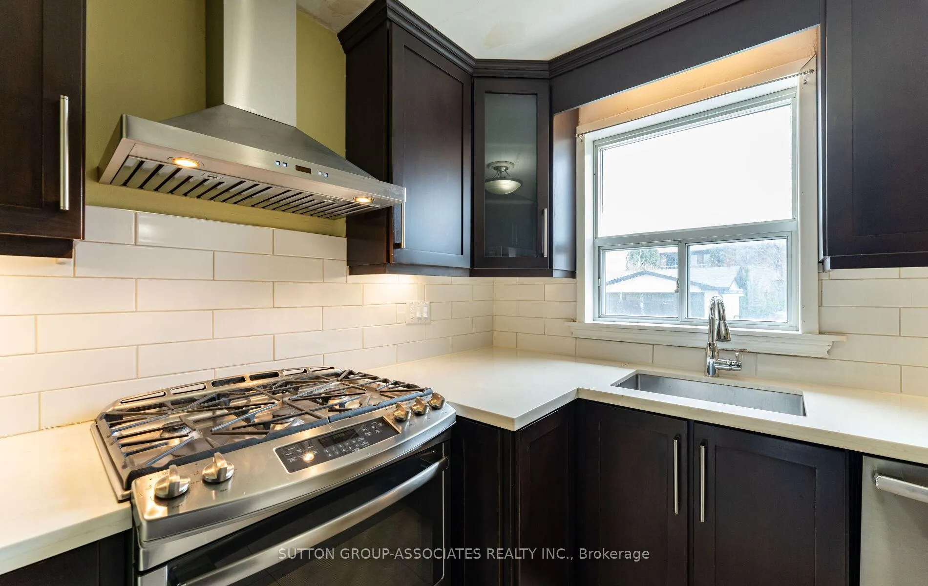 Photo 11 of Unit Main Fl., 21 Deevale Road, North York, Downsview-Roding-CFB — HOMEH