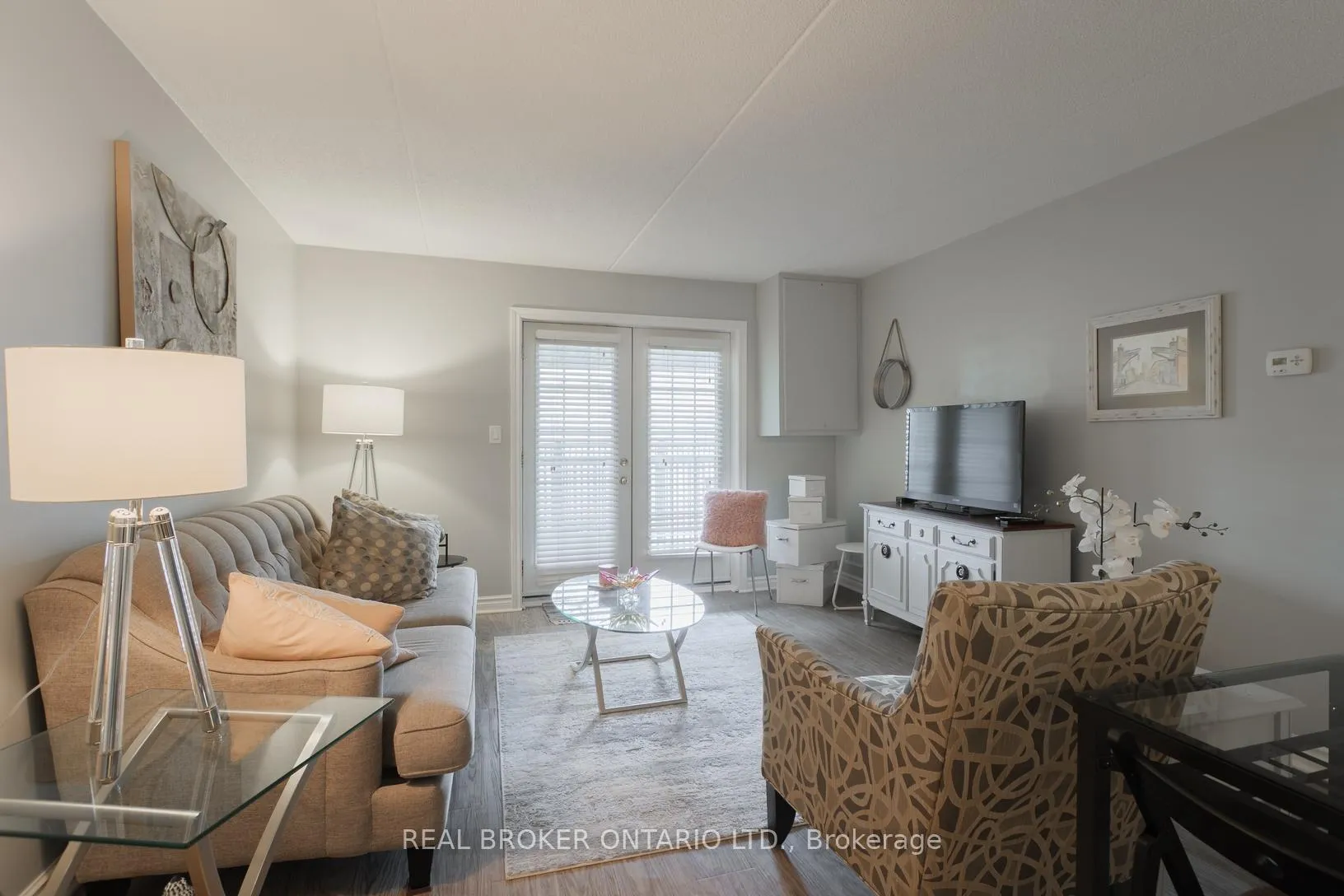 Photo 2 of Unit 218, 2040 Cleaver Avenue, Burlington, Headon — HOMEH