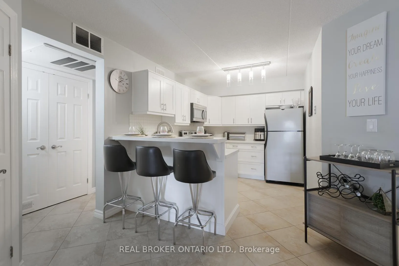 Photo 5 of Unit 218, 2040 Cleaver Avenue, Burlington, Headon — HOMEH