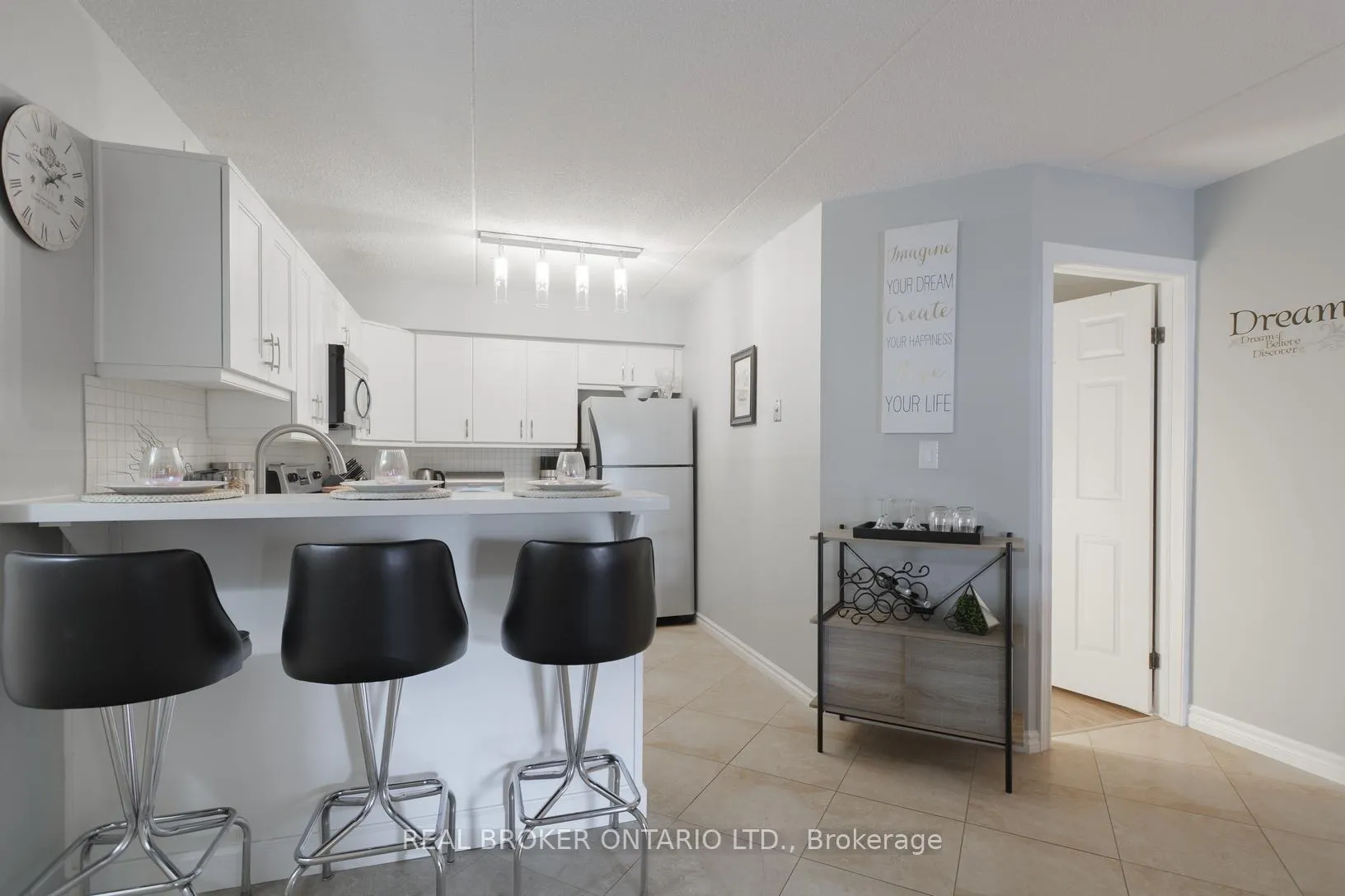 Photo 8 of Unit 218, 2040 Cleaver Avenue, Burlington, Headon — HOMEH