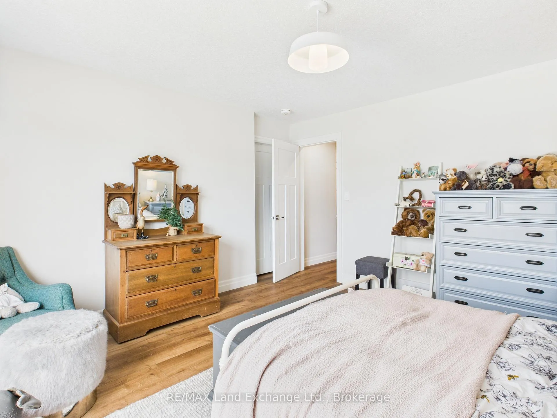 Photo 24 of 915 Bogdanovic Way, Huron-Kinloss — HOMEH