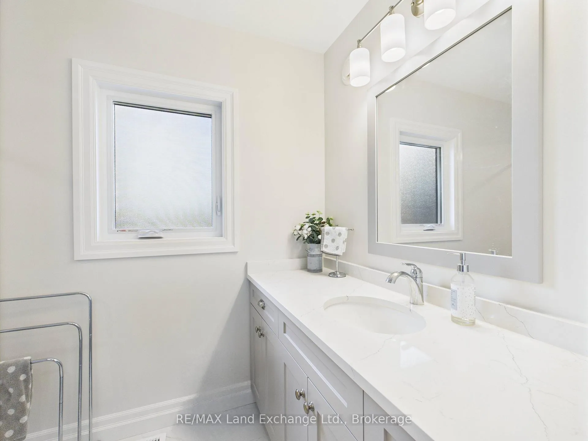 Photo 25 of 915 Bogdanovic Way, Huron-Kinloss — HOMEH