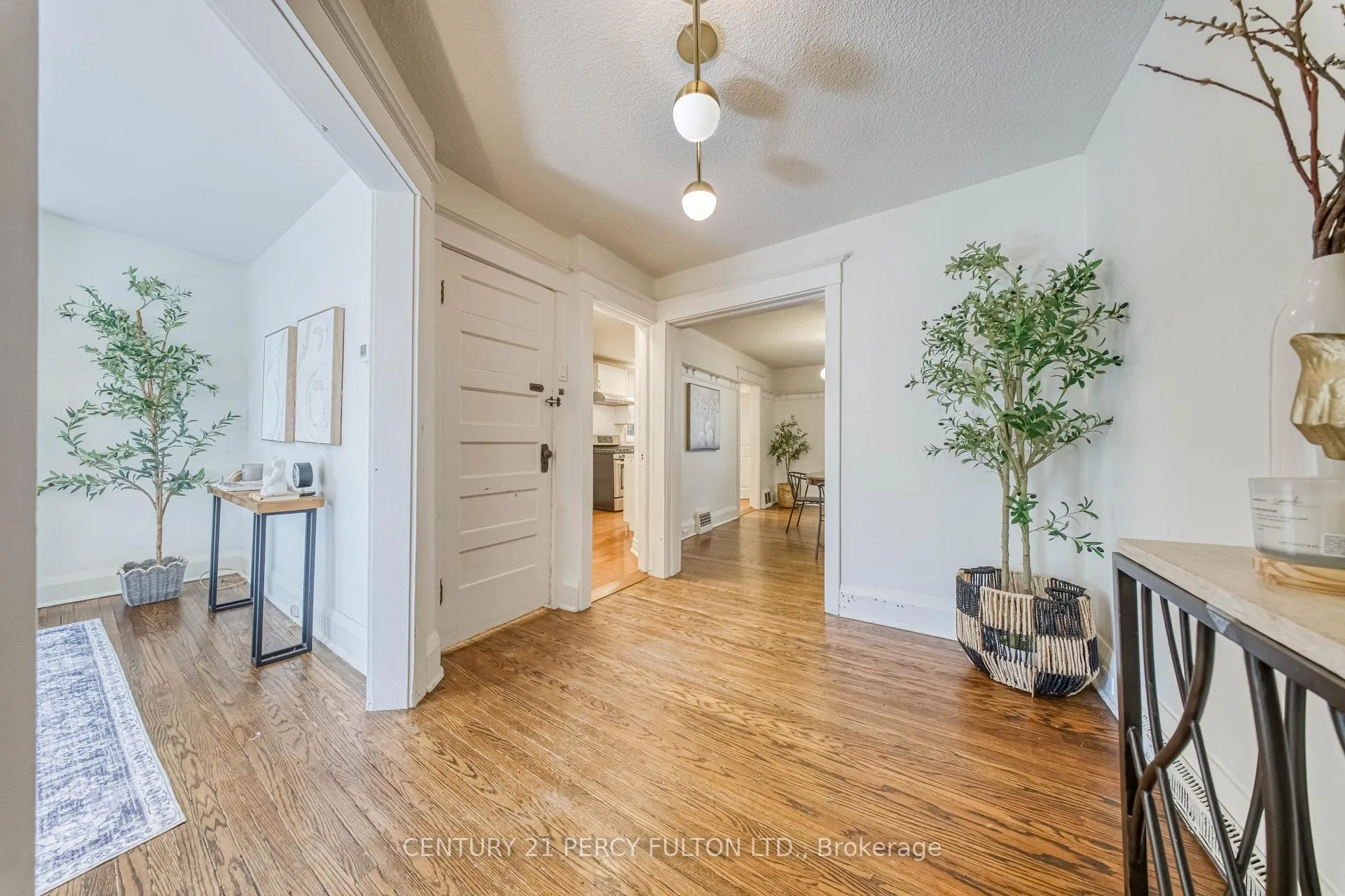 Photo 2 of 10 Redwood Avenue, Toronto, Greenwood-Coxwell — HOMEH